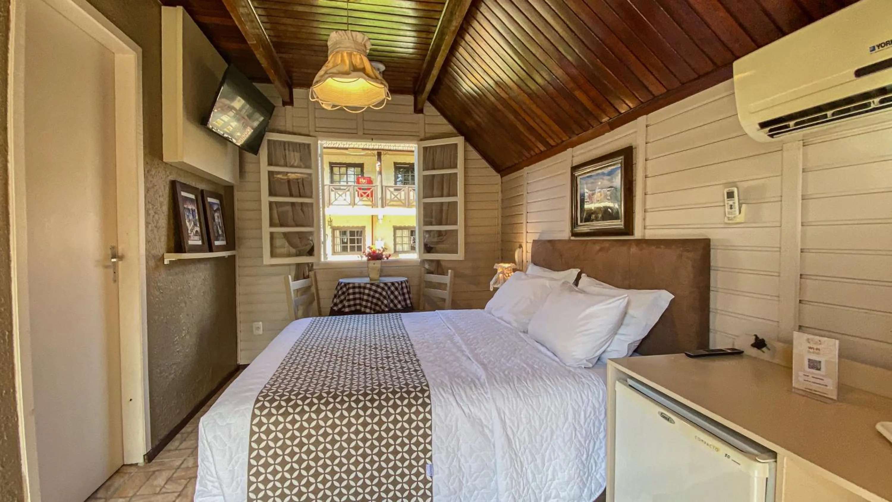 Photo of the whole room, Bed in Pousada Caliandra Da Serra