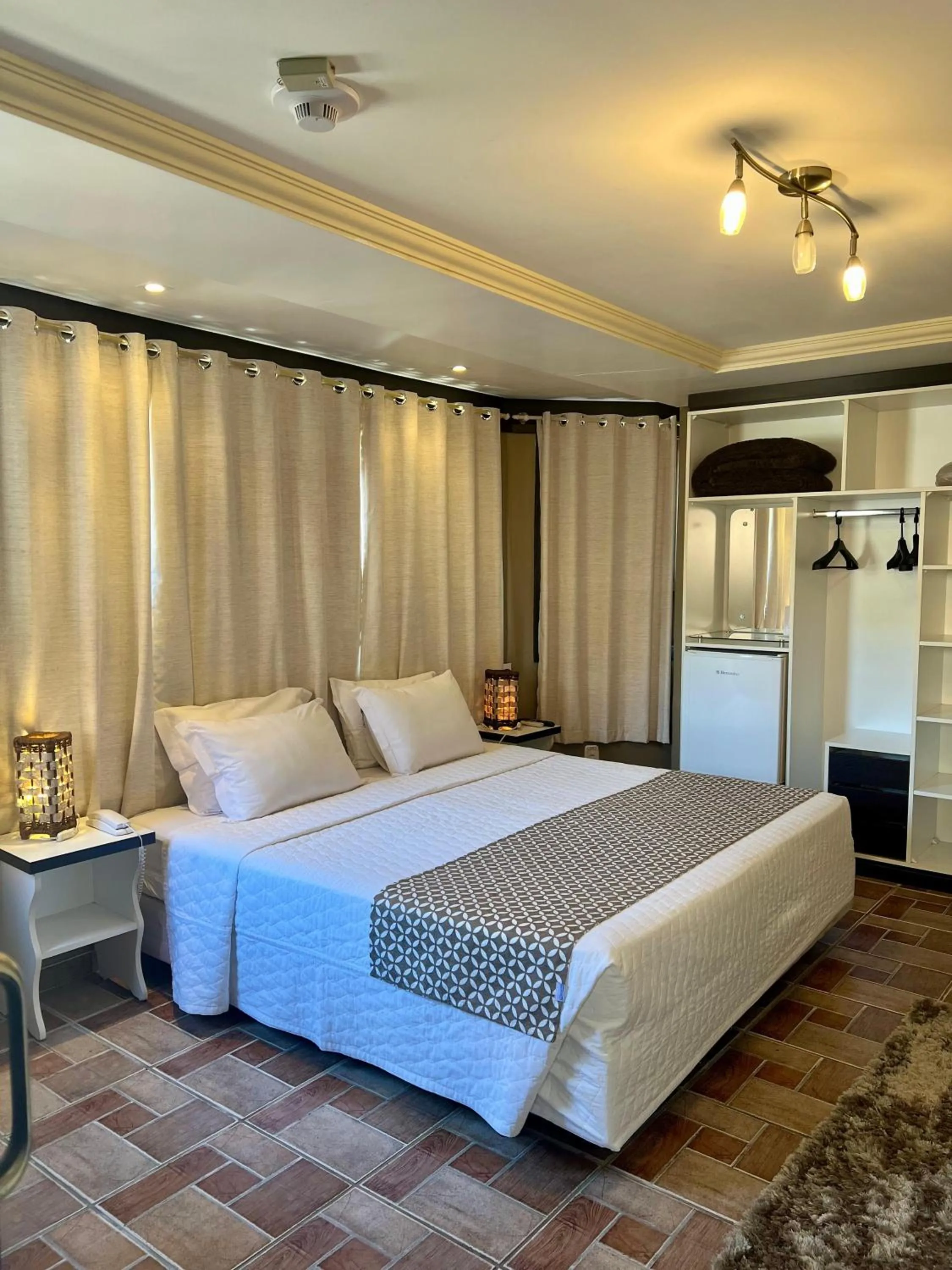 Photo of the whole room, Bed in Pousada Caliandra Da Serra