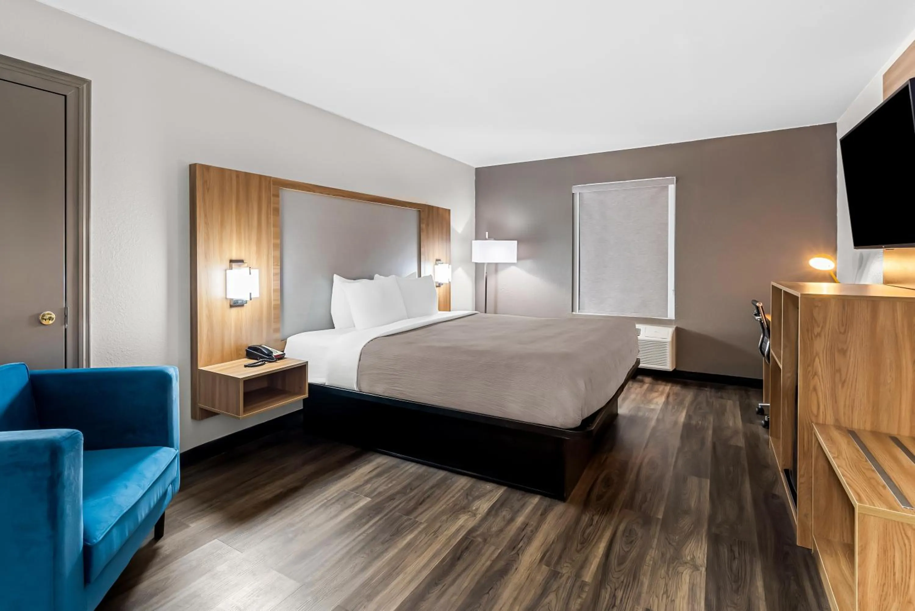 Bed in Super 8 by Wyndham Cornelia