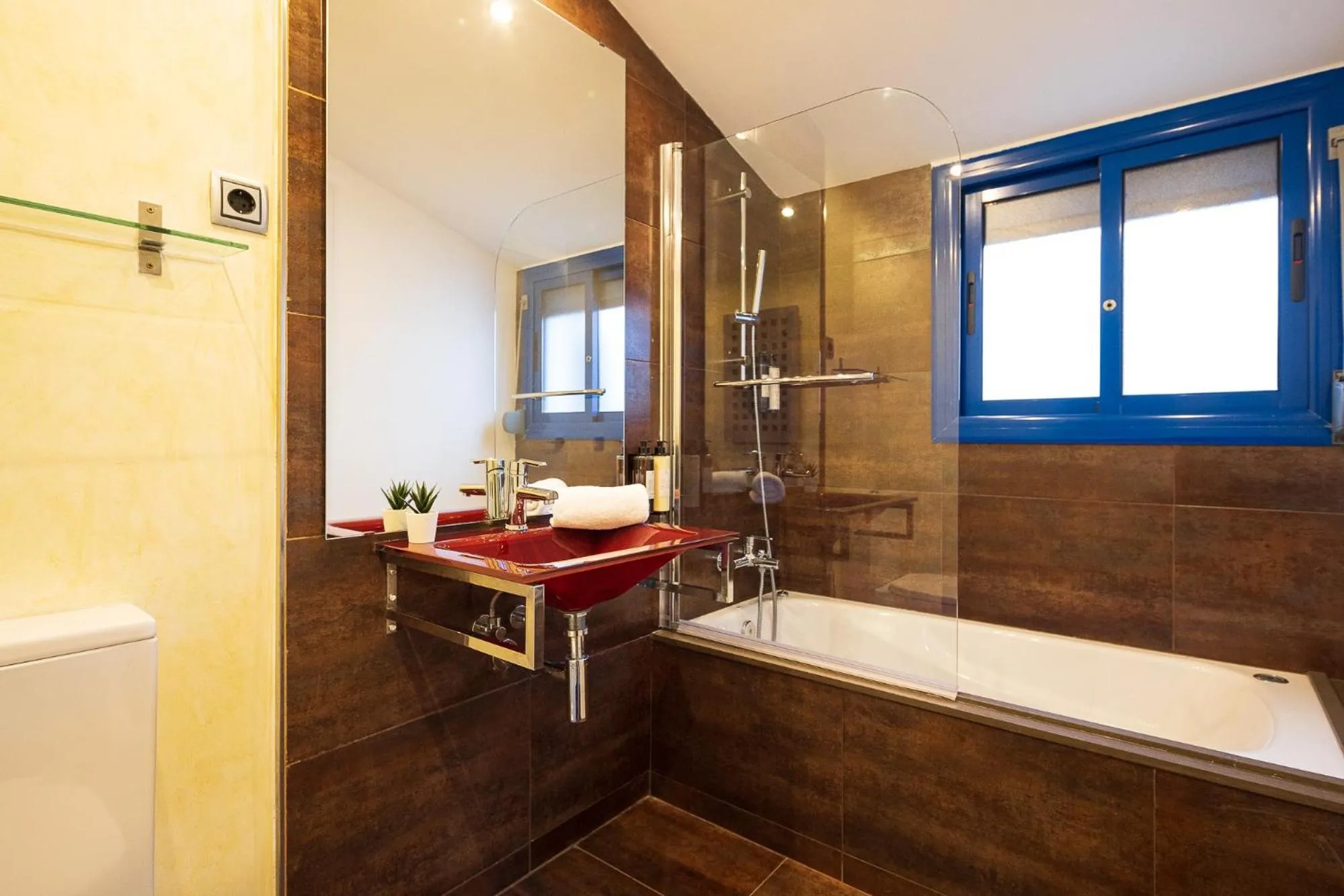 Shower in Lucas House Apartments by Sitges Group