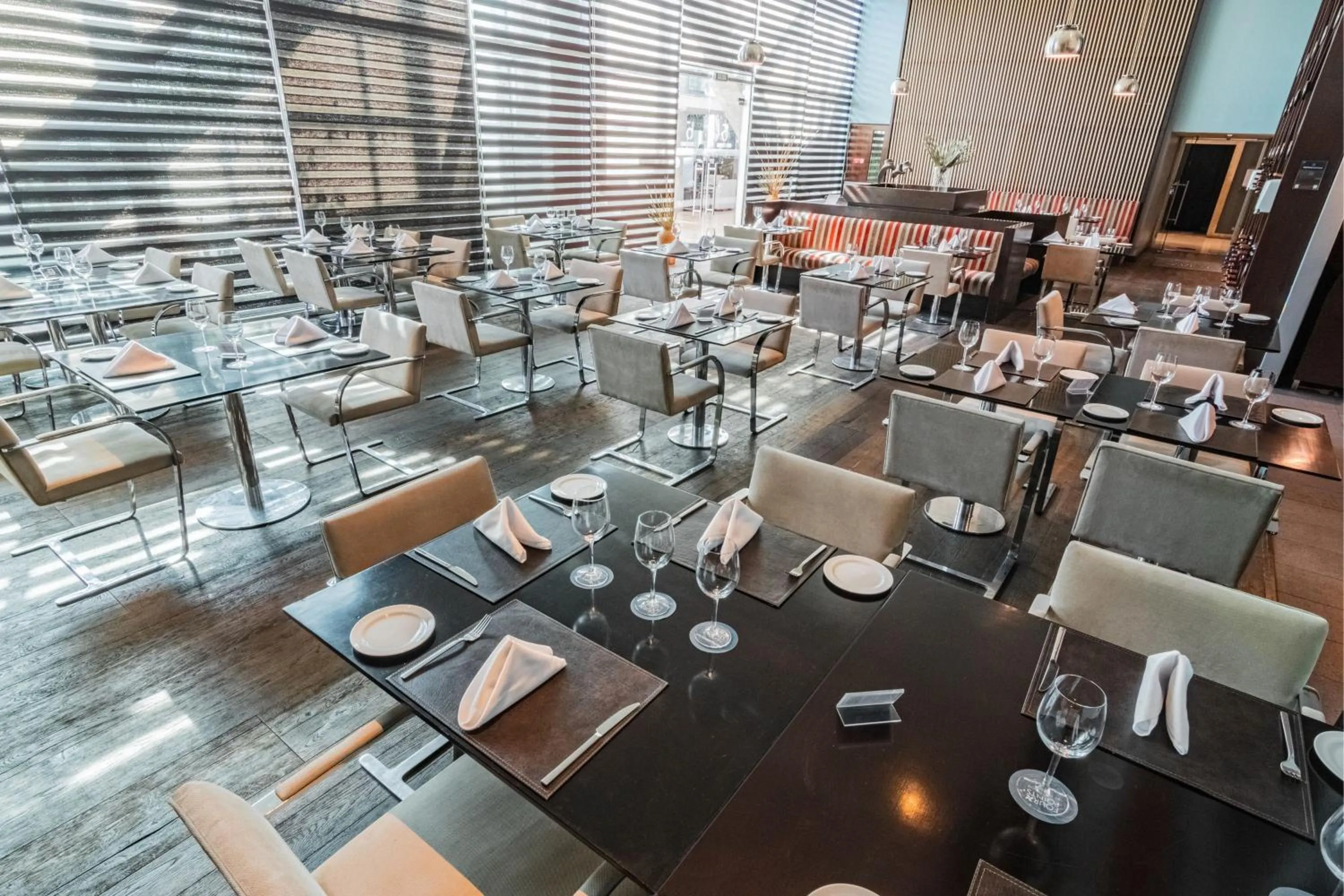 Restaurant/places to eat in Four Points By Sheraton Los Angeles