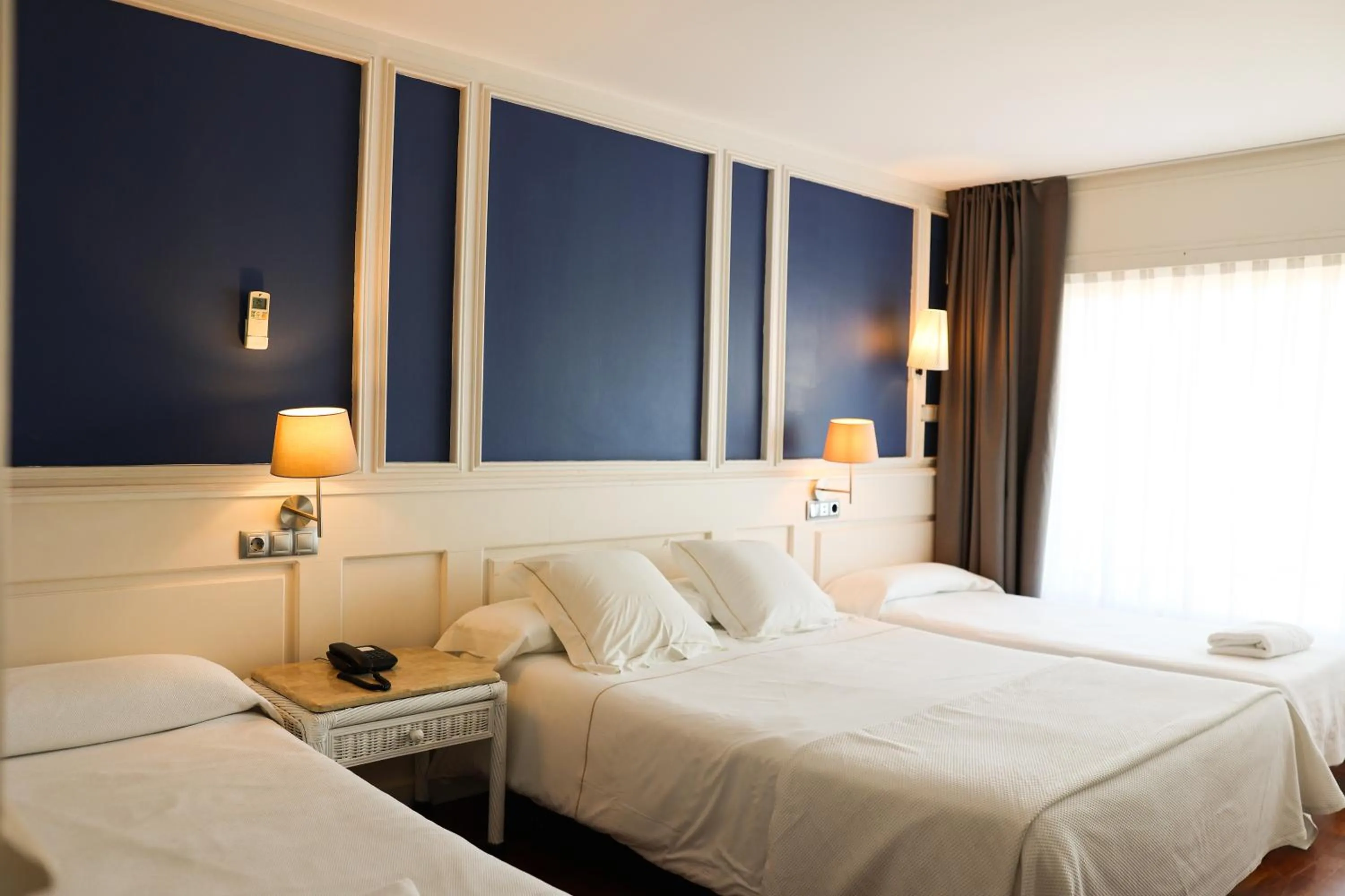 Photo of the whole room, Bed in Hotel Vostra Llar