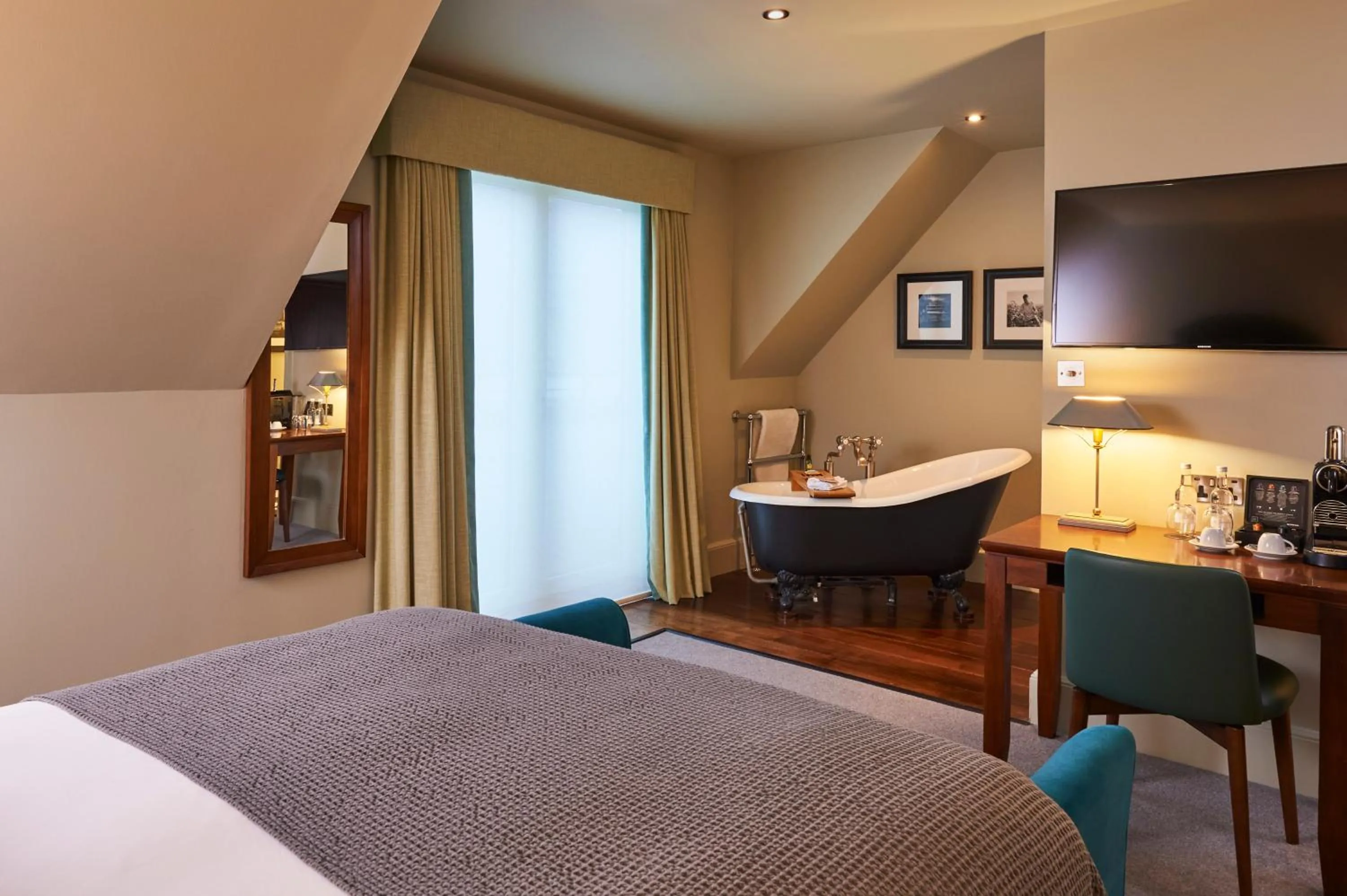 Bedroom, Bed in Hotel Du Vin Edinburgh