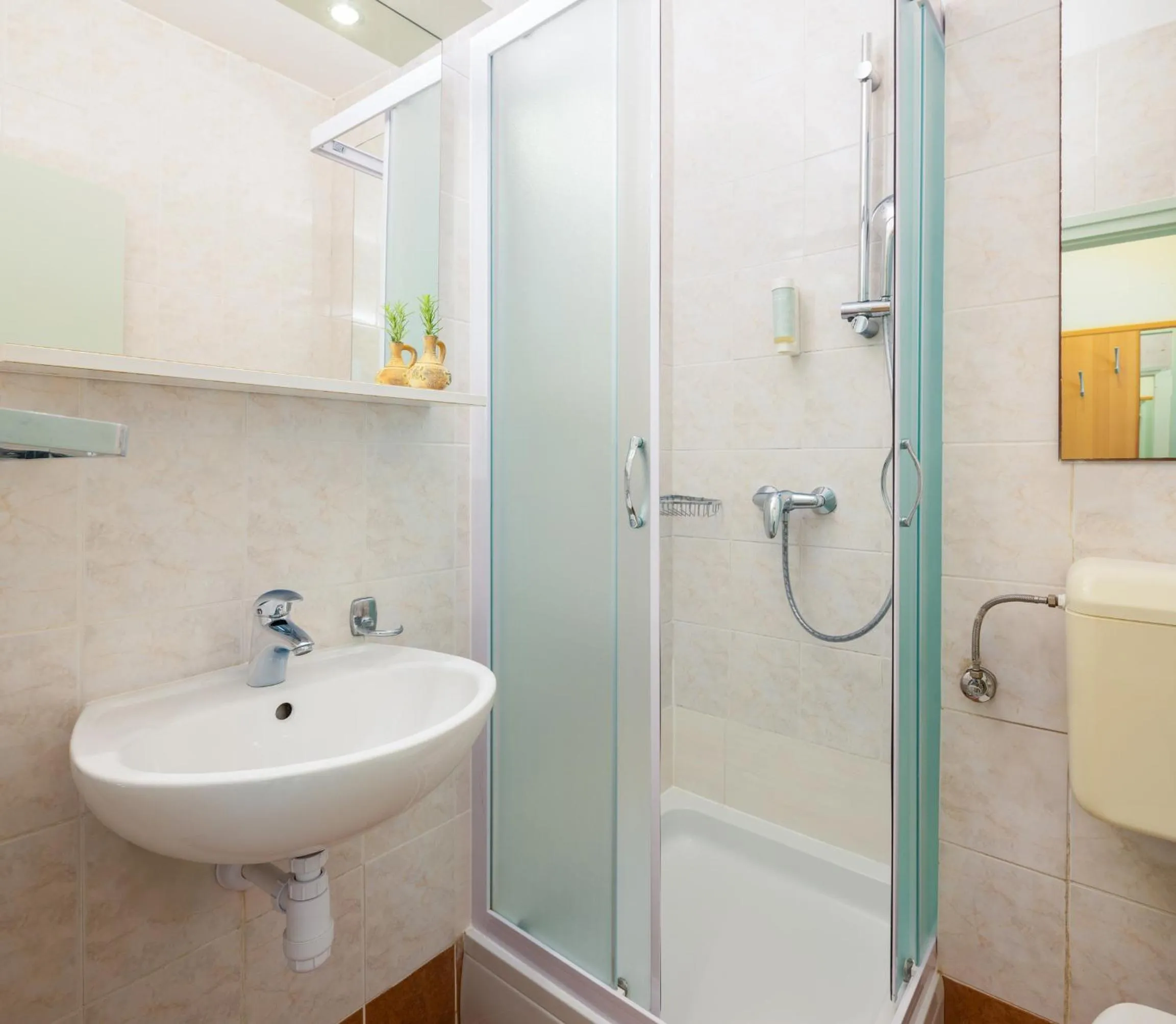 Shower in Aminess Vival Casa Velaris
