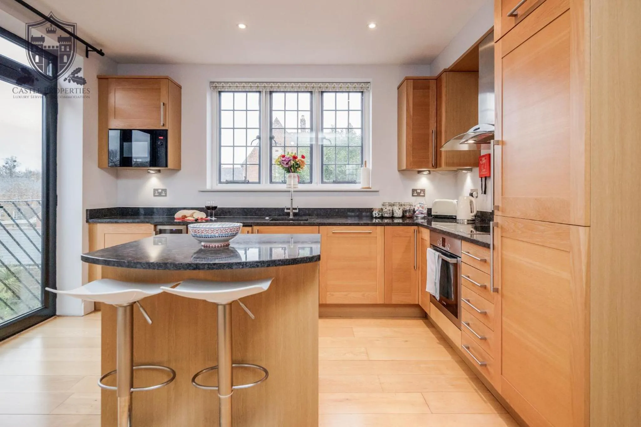 Kitchen or kitchenette in Castle Properties:Eton-The College