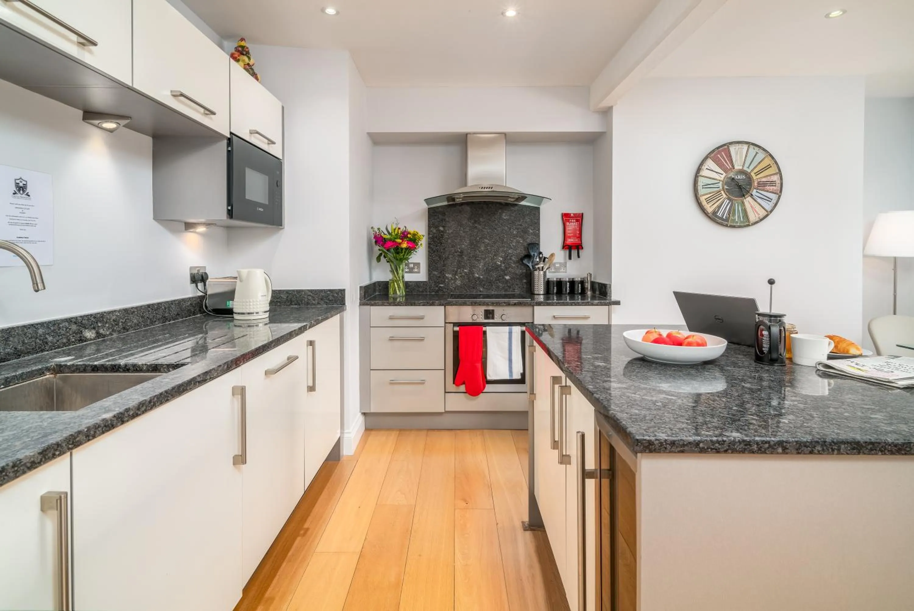Kitchen or kitchenette in Castle Properties:Eton-The College