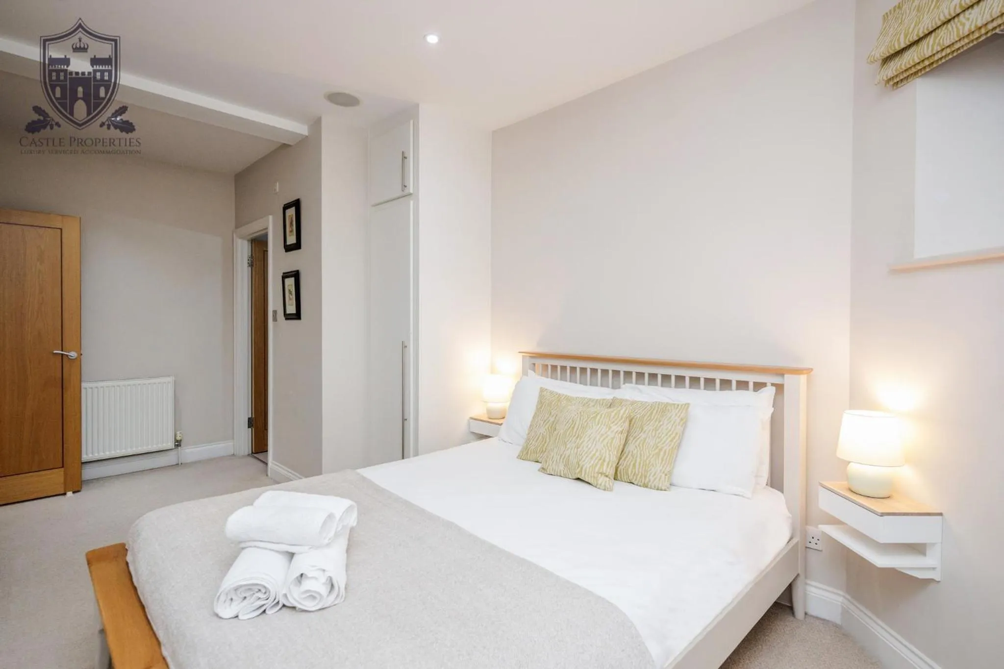 Bed in Castle Properties:Eton-The College