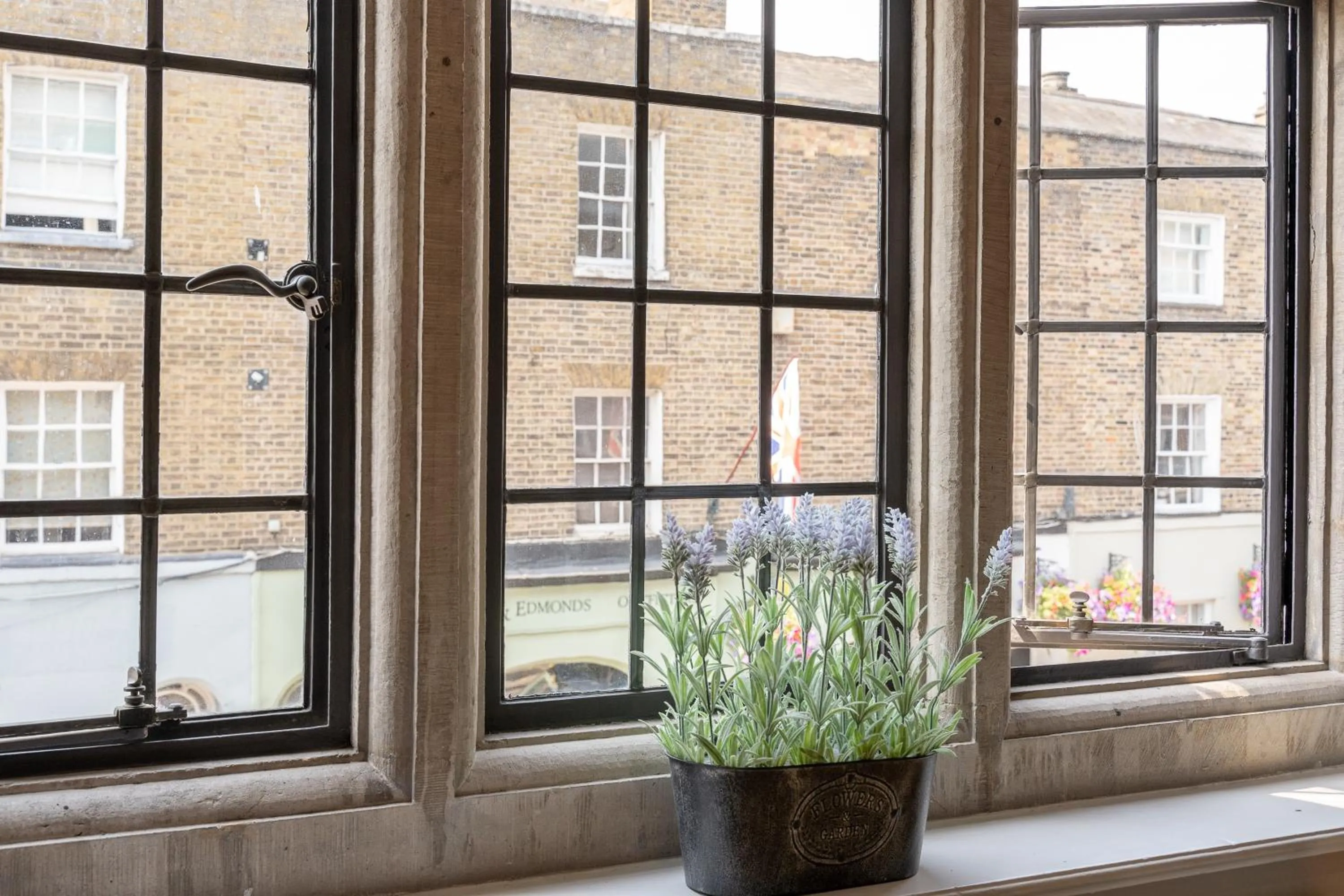 Decorative detail in Castle Properties:Eton-The College