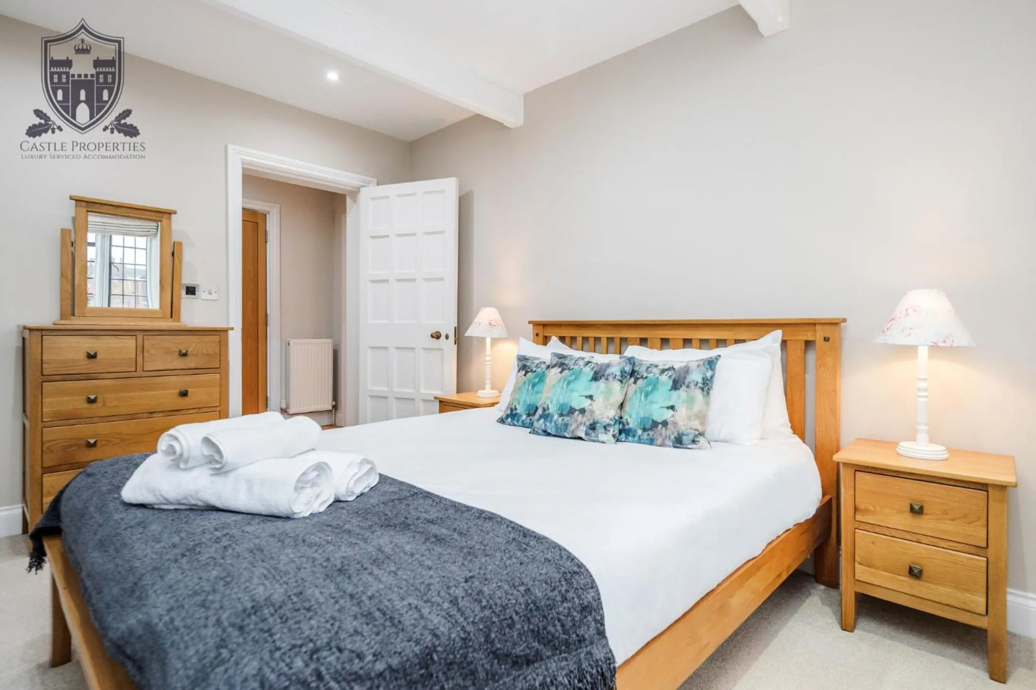 Bed in Castle Properties:Eton-The College