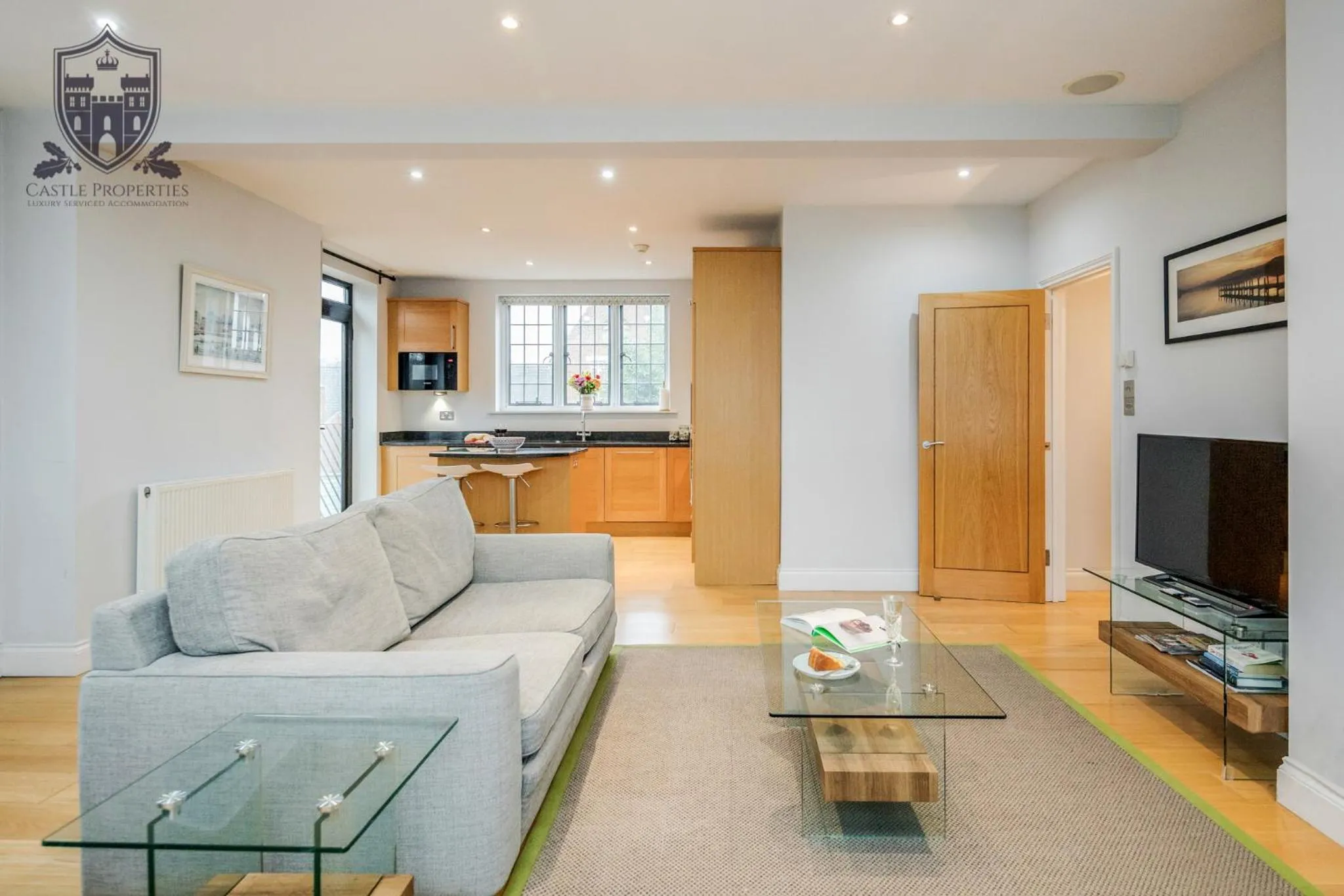 Communal lounge/ TV room in Castle Properties:Eton-The College