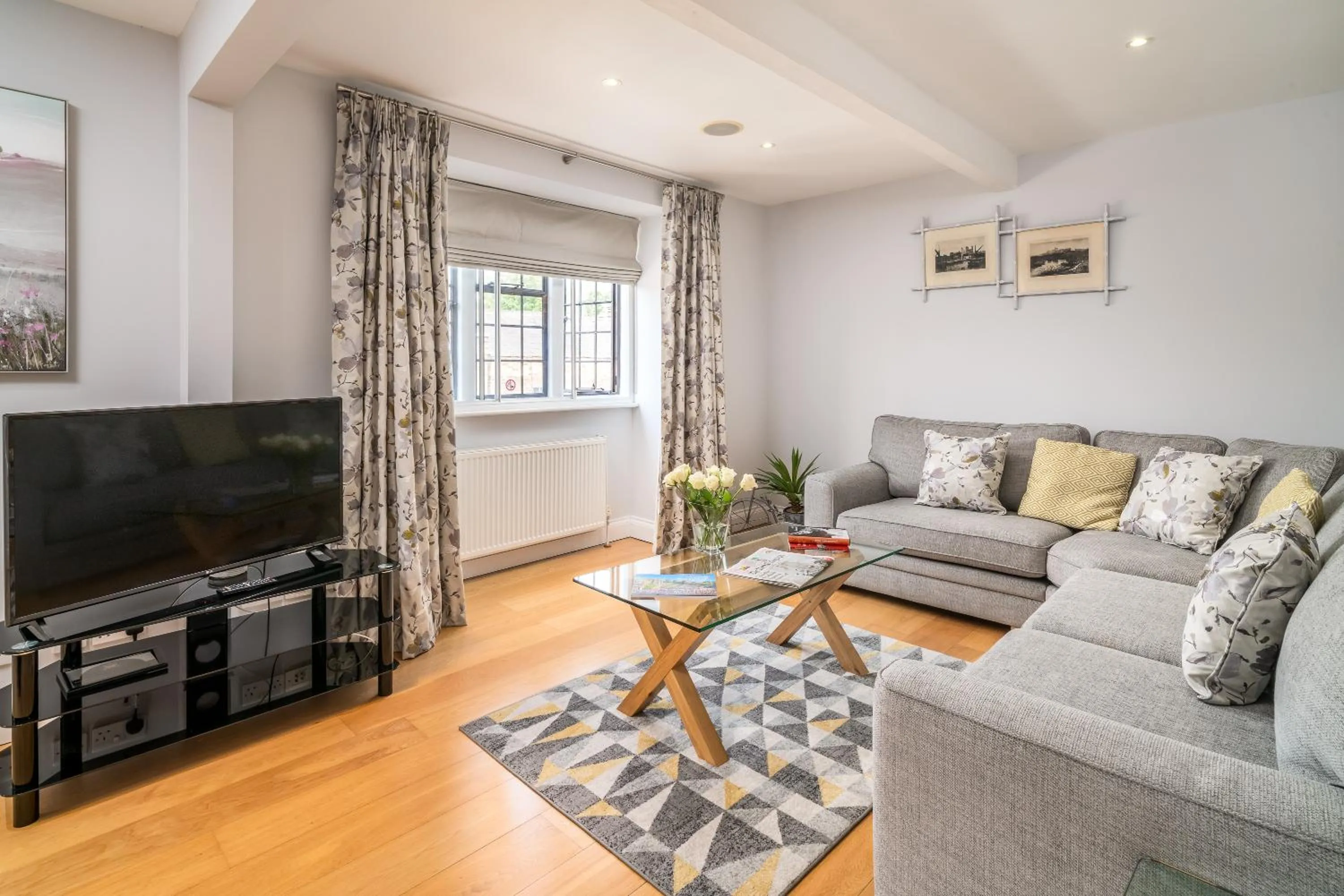 TV and multimedia in Castle Properties:Eton-The College