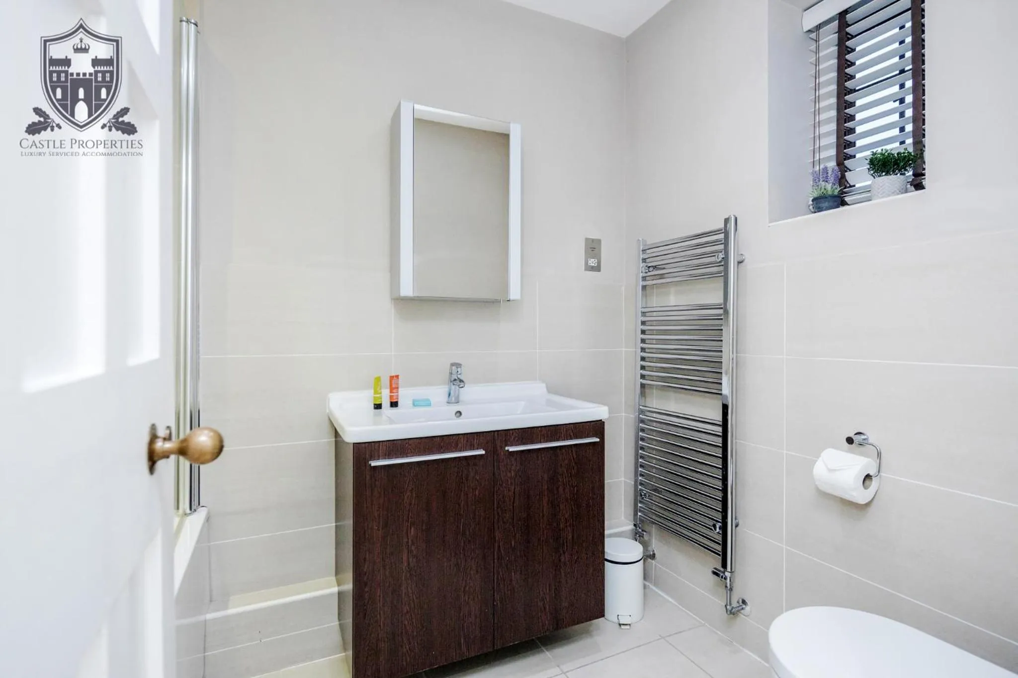 Bathroom in Castle Properties:Eton-The College