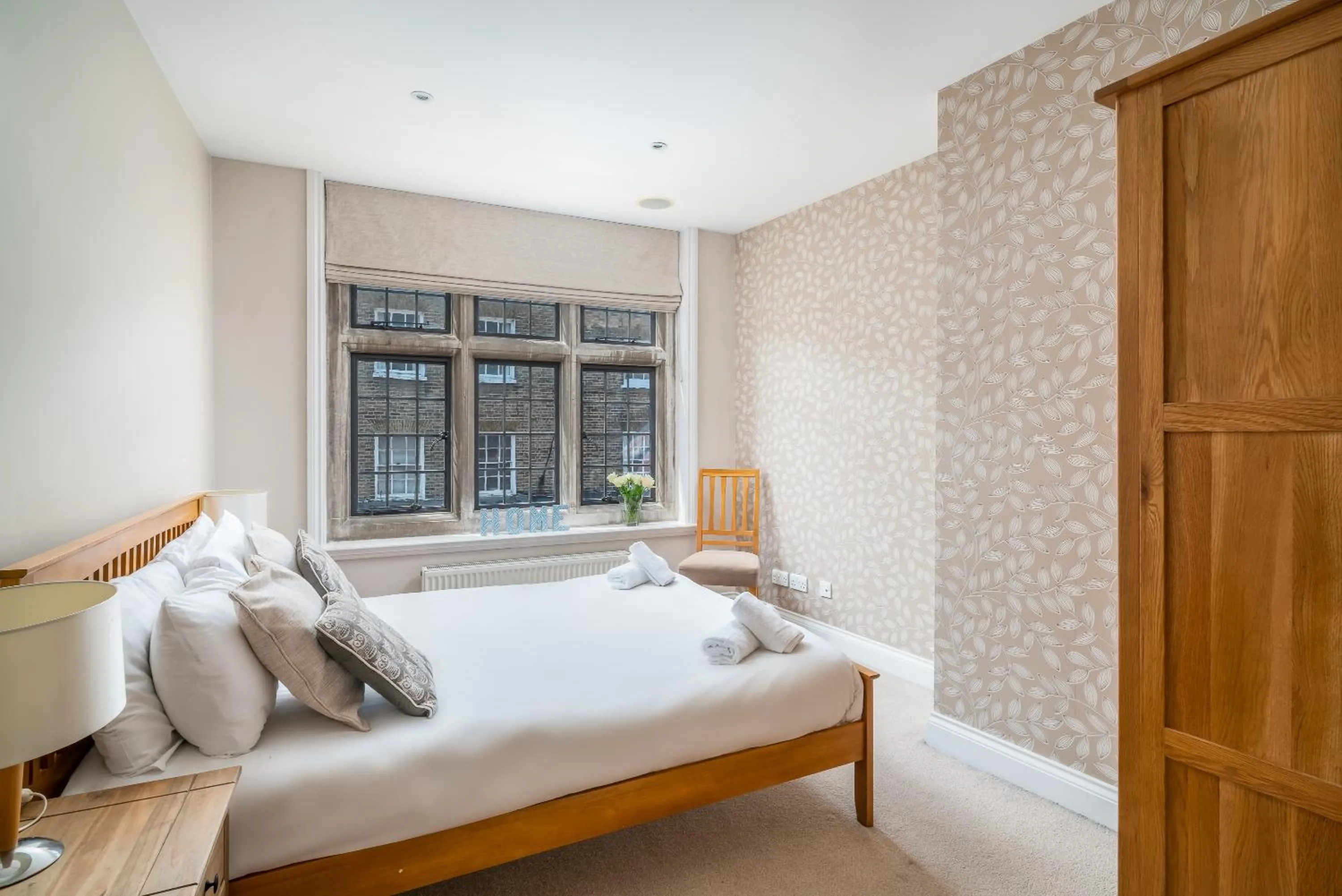 Bedroom, Bed in Castle Properties:Eton-The College