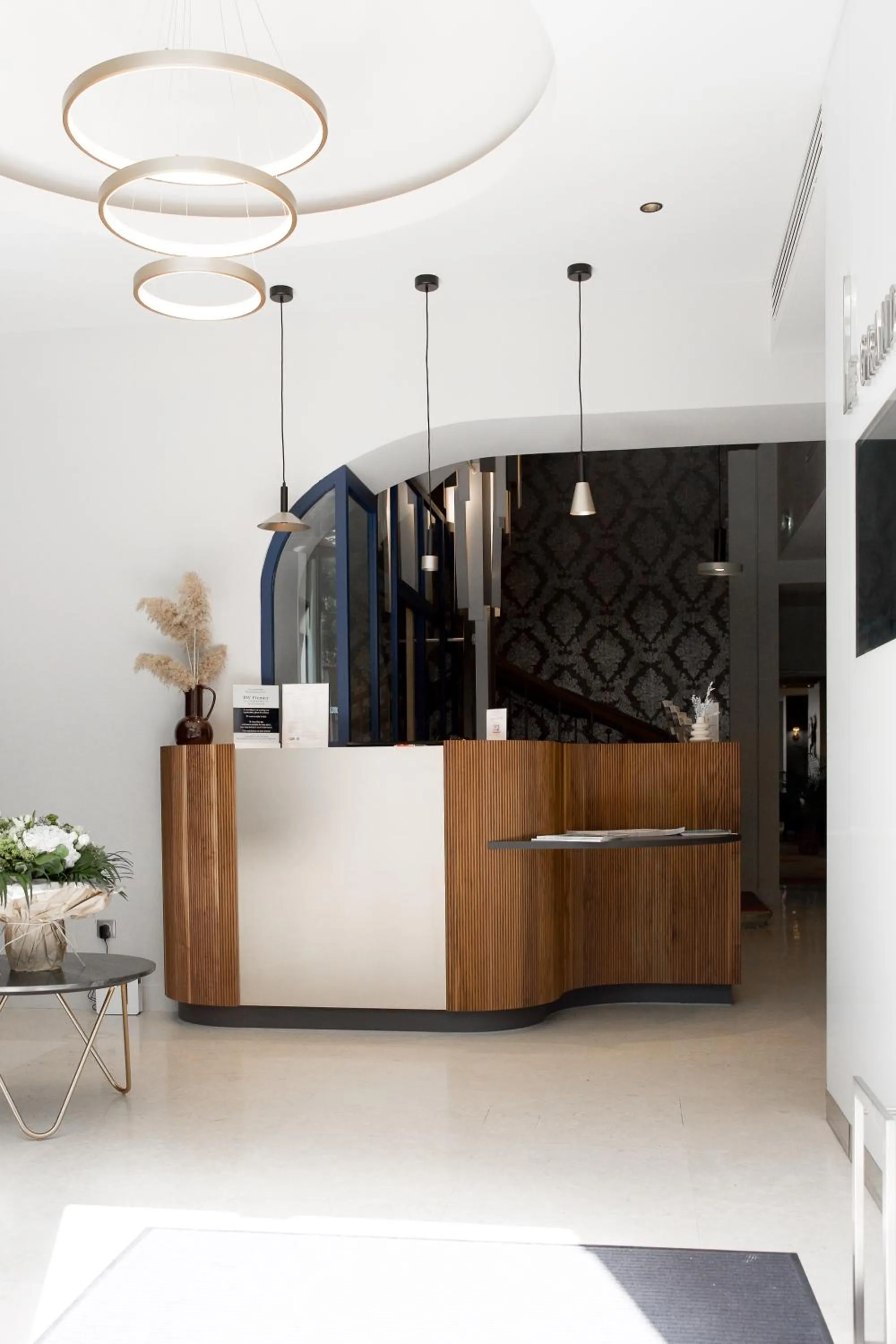 Lobby or reception in Le Grand Hôtel Grenoble, BW Premier Collection by Best Western