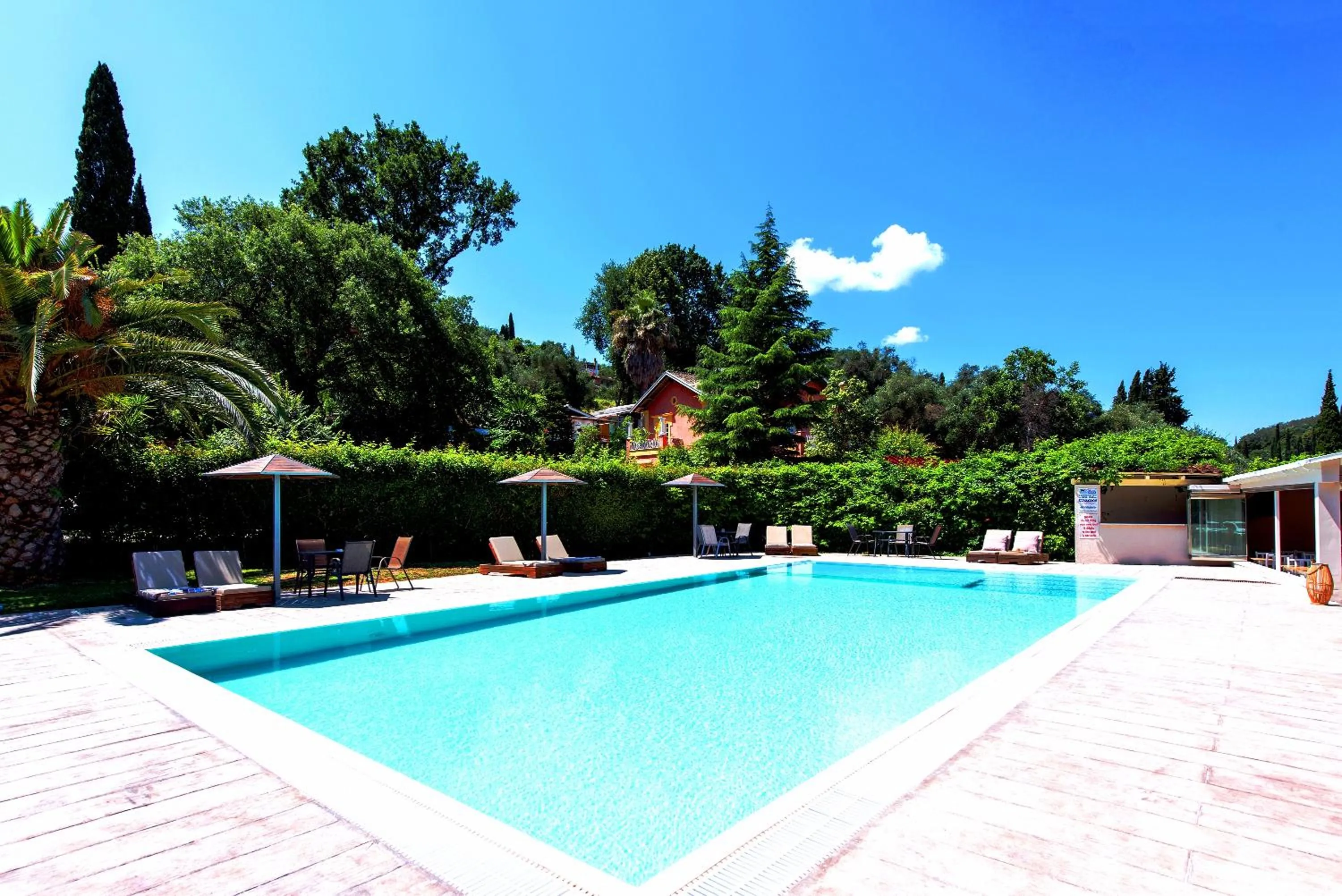 Swimming pool in Anita