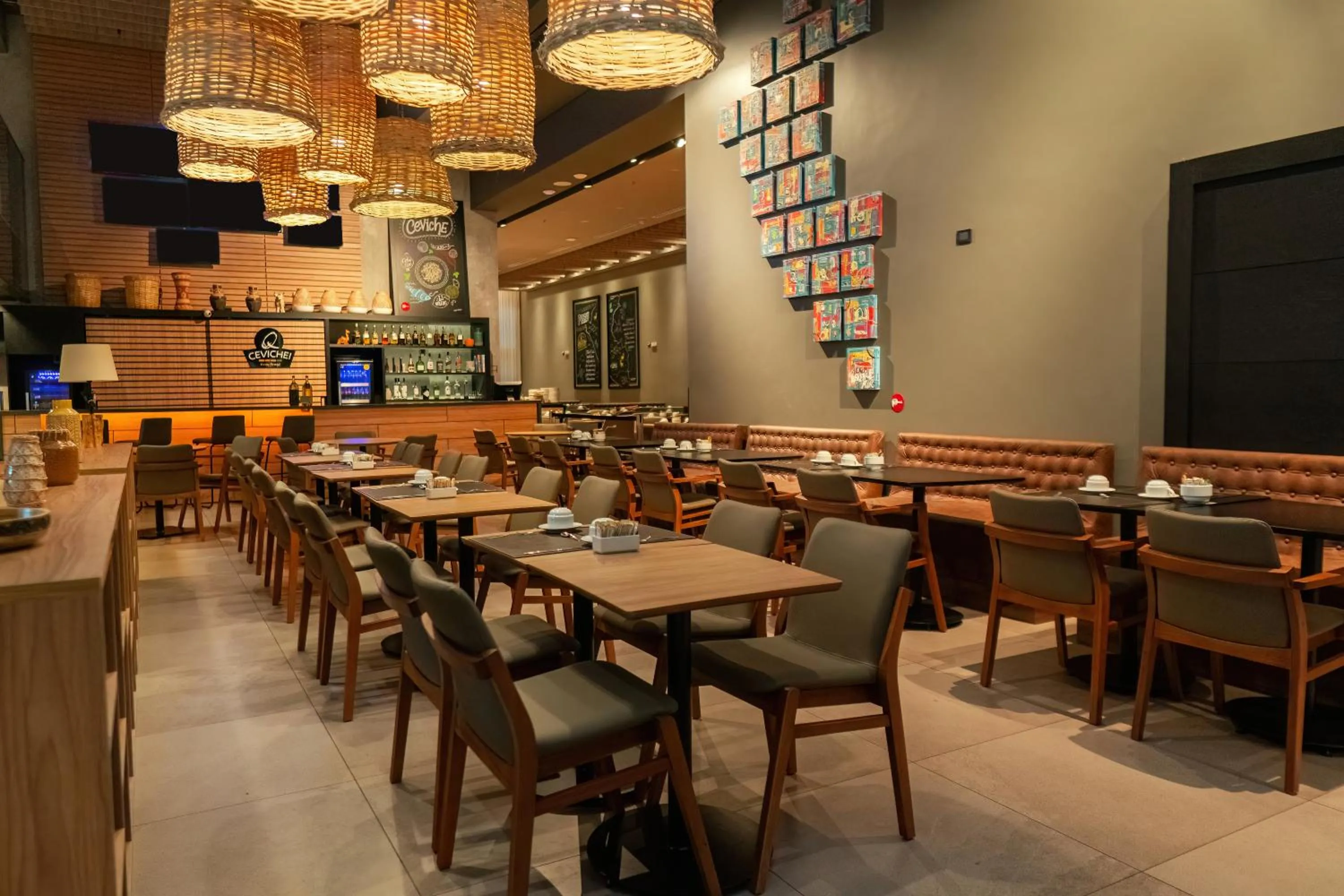 Restaurant/places to eat in Novotel Curitiba Batel