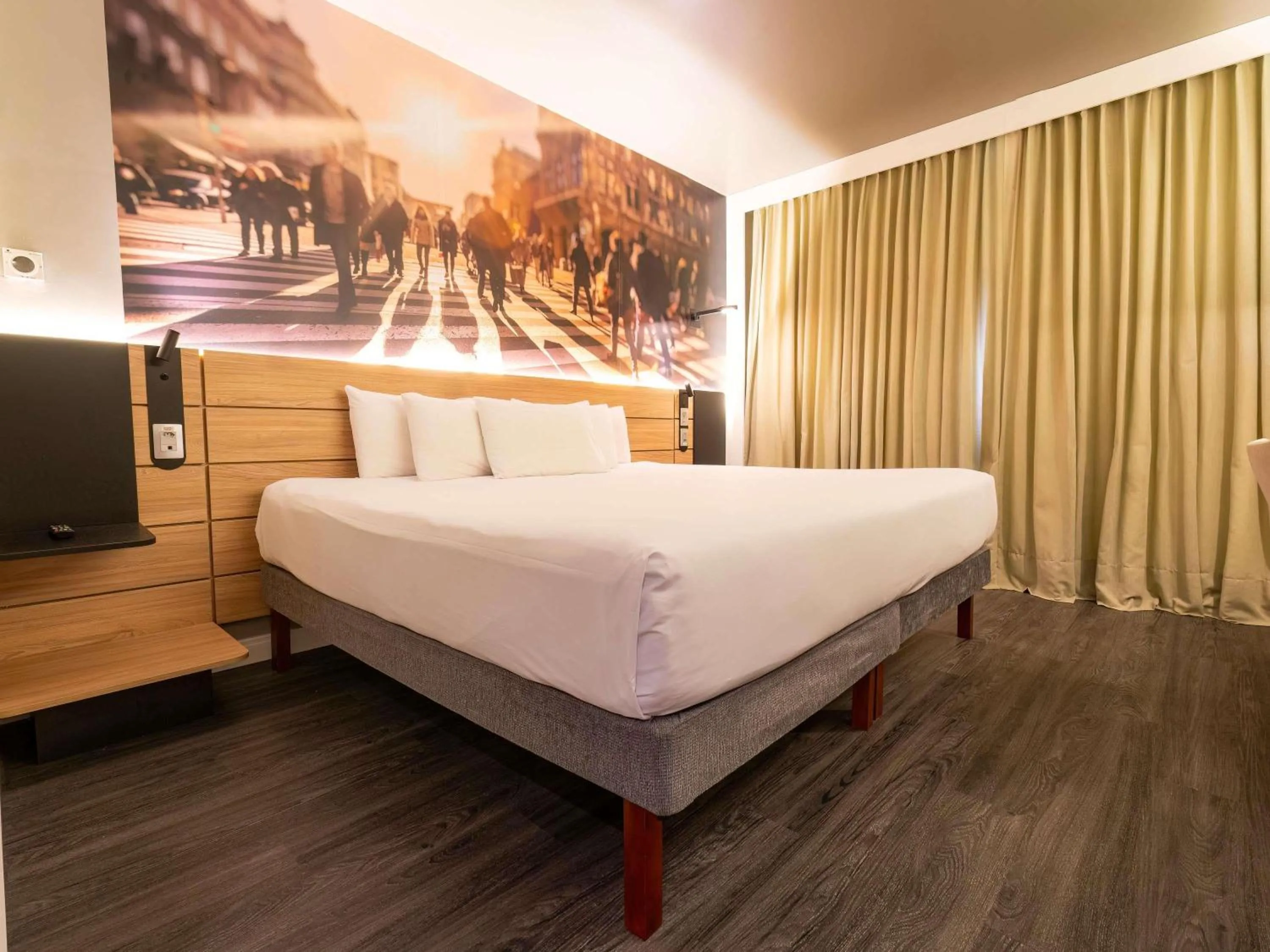 Bedroom, Bed in Novotel Curitiba Batel