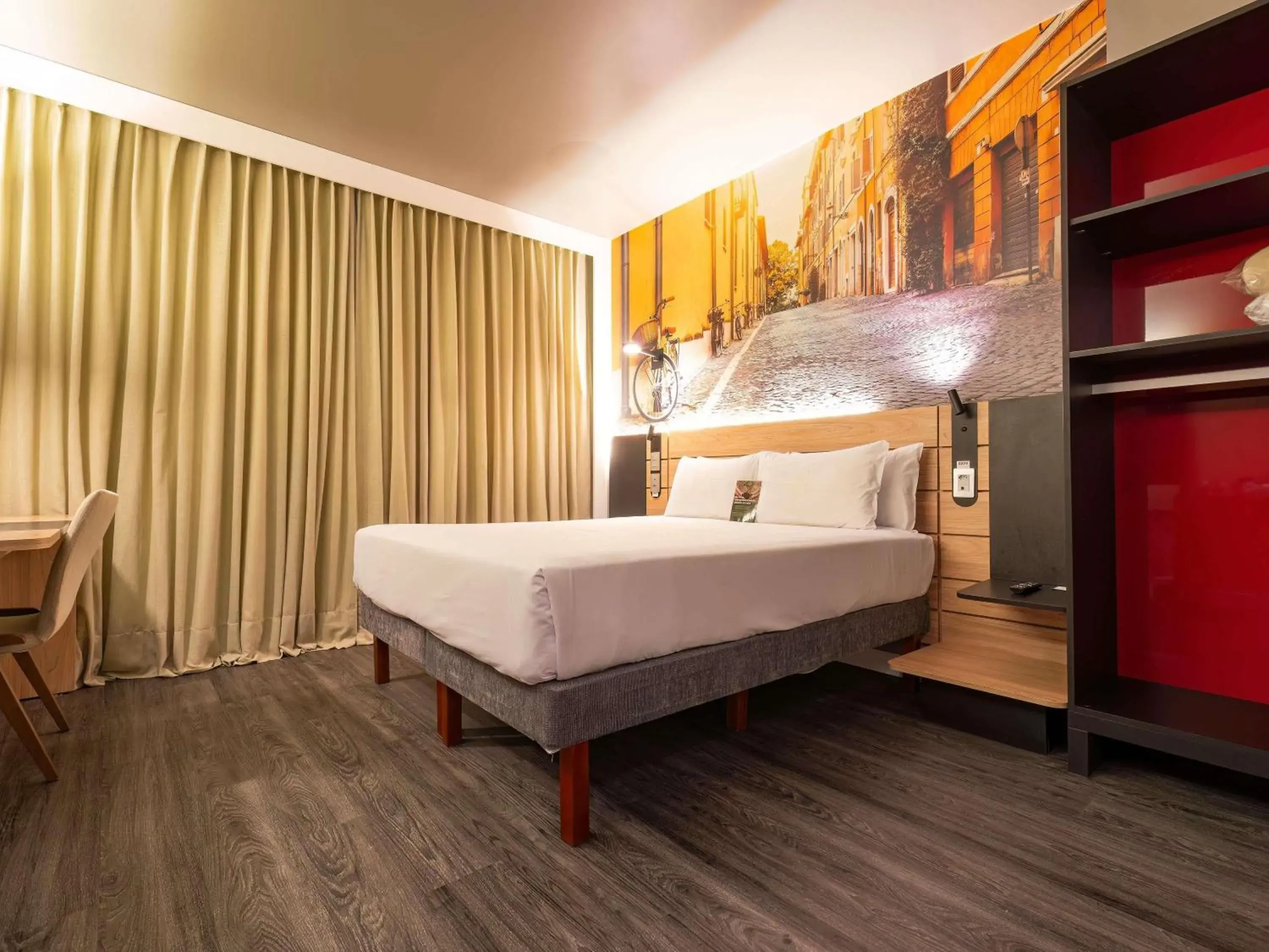 Double Room - single occupancy - Disability Access in Novotel Curitiba Batel Double Room - single occupancy - Disability Access in Novotel Curitiba Batel