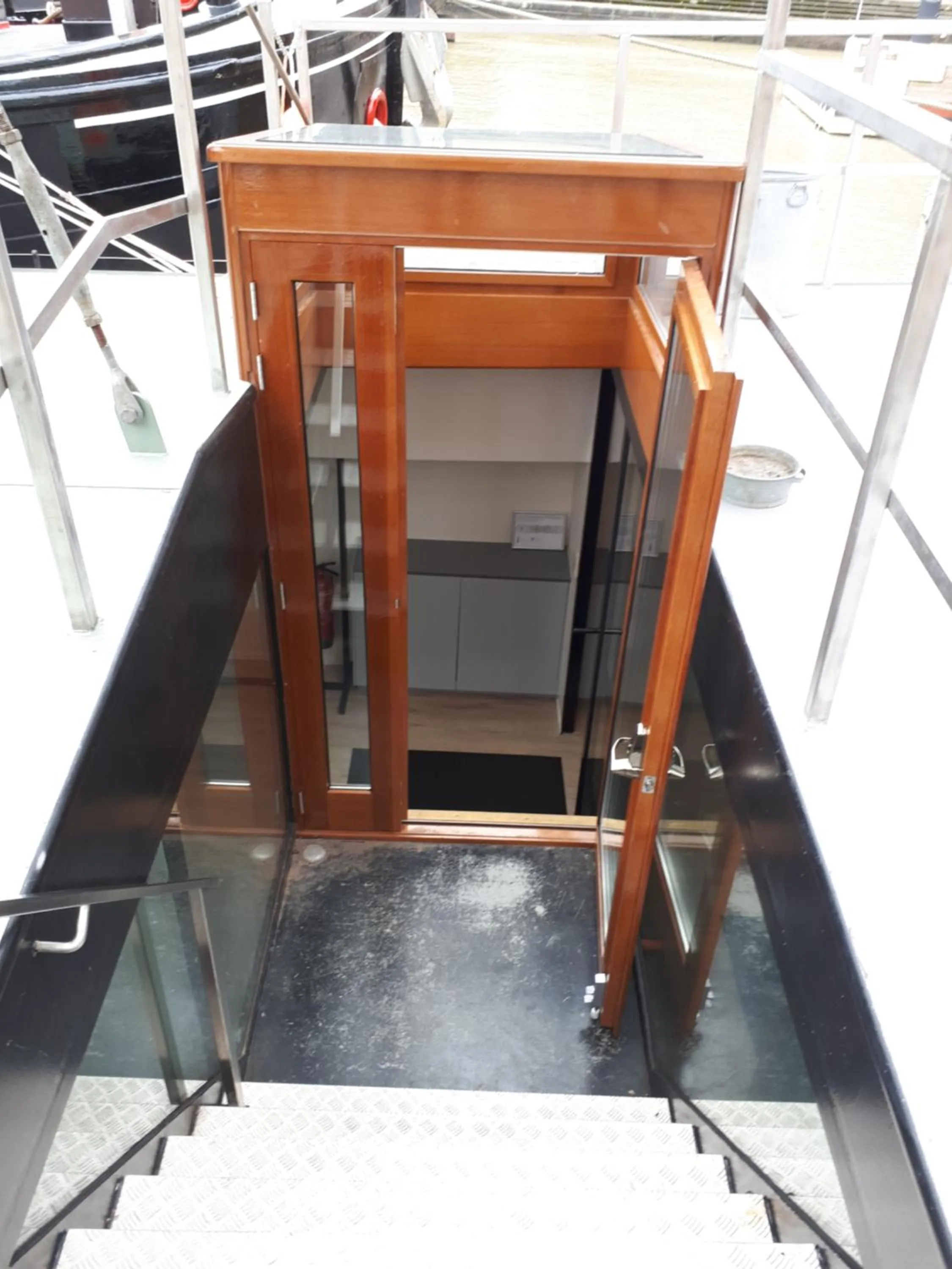 Facade/entrance in Boat Rooms on Water b&b