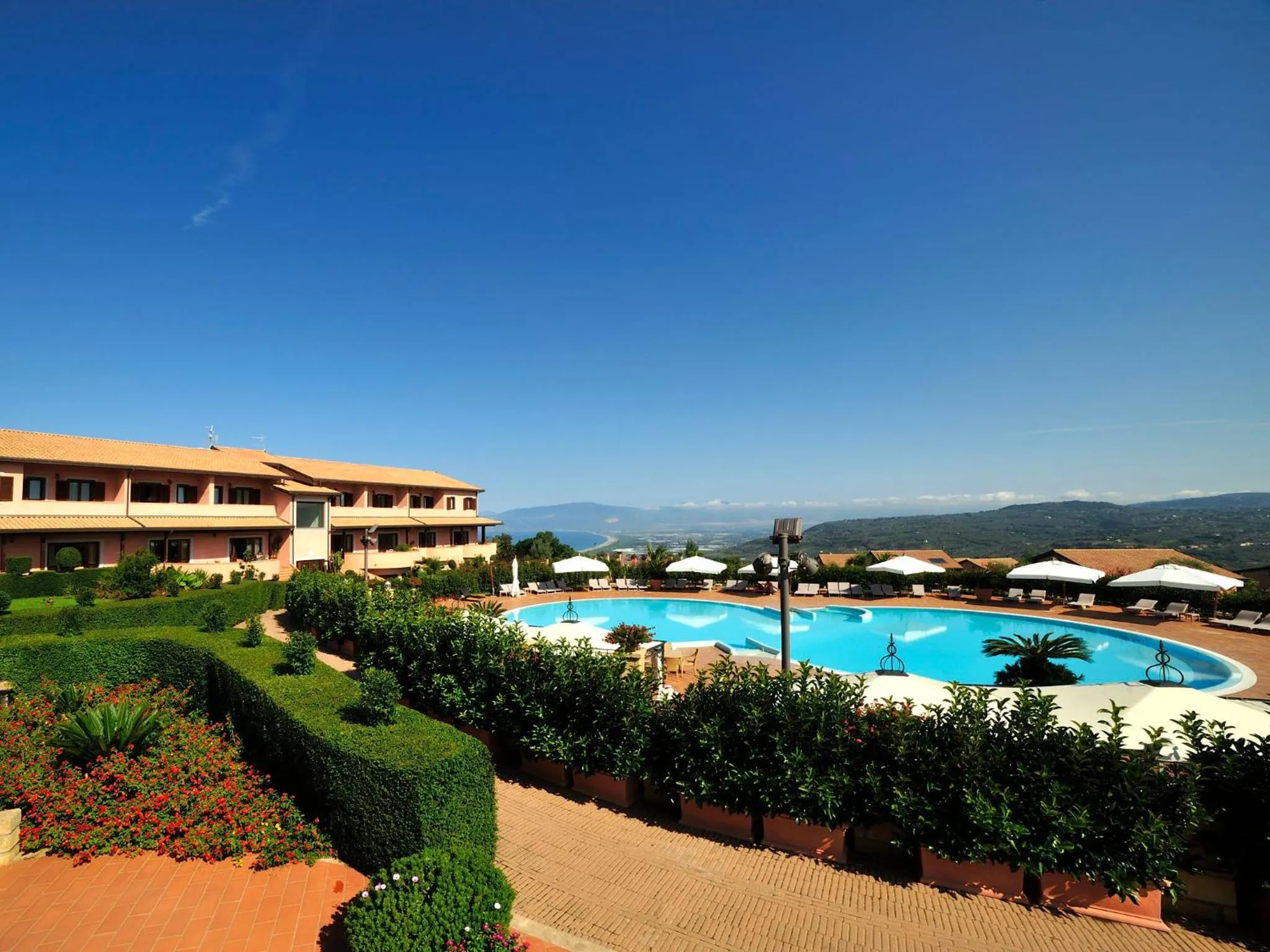Swimming pool in Popilia Country Resort