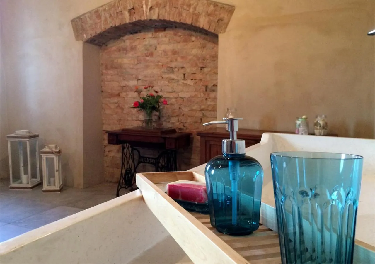 Bathroom in B&B Antica cascina