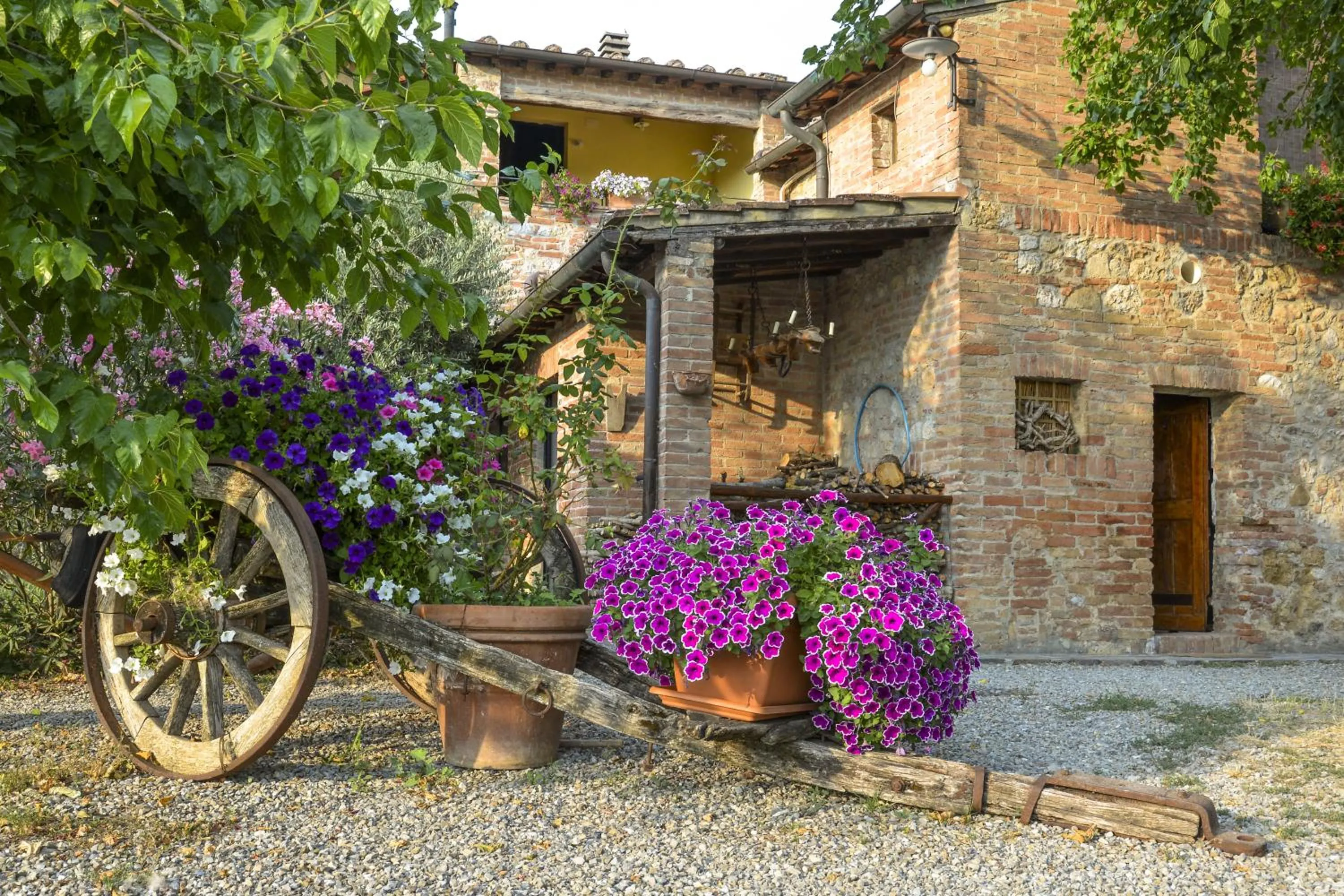 Property building in Casa Di Campagna In Toscana