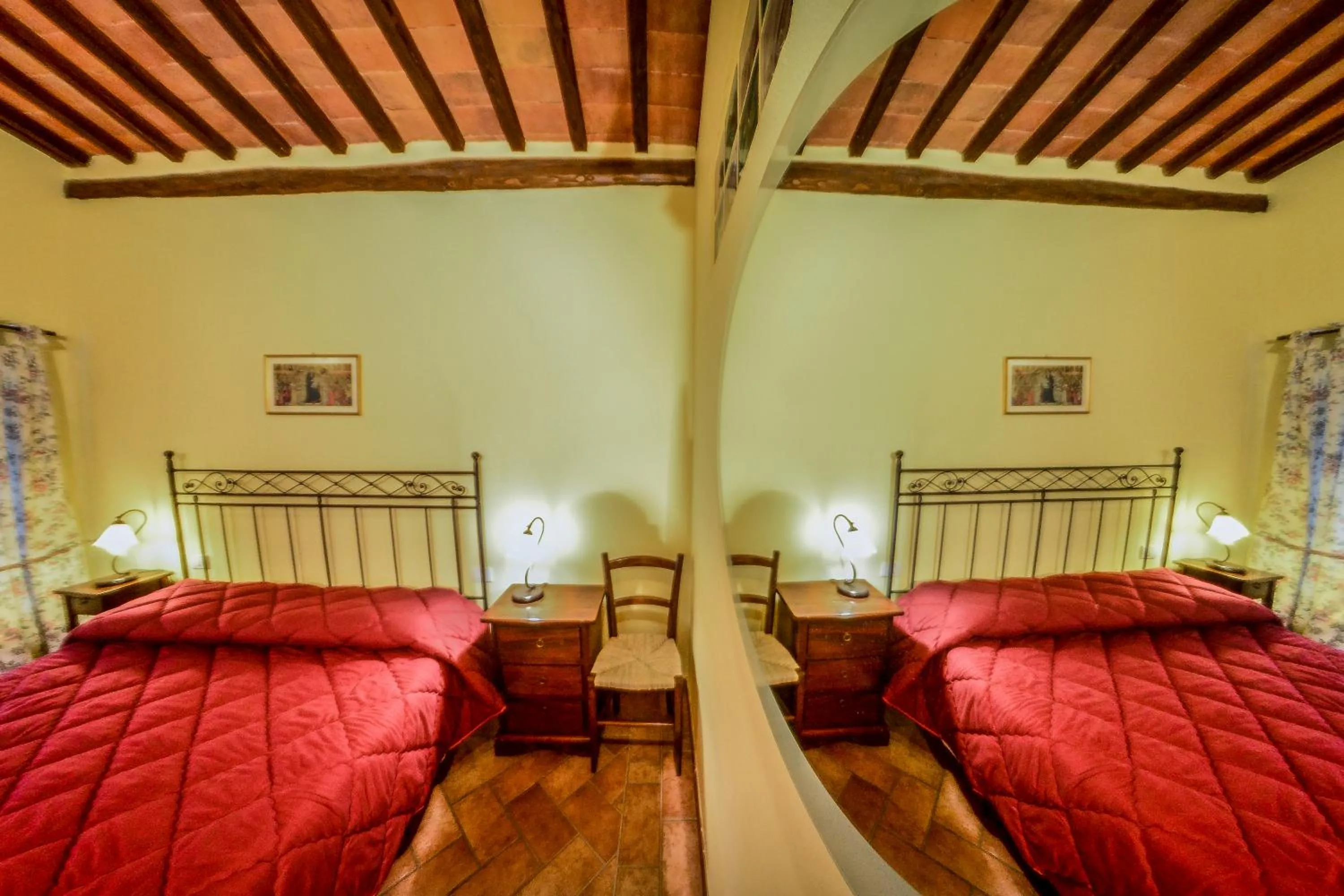 Photo of the whole room, Bed in Casa Di Campagna In Toscana