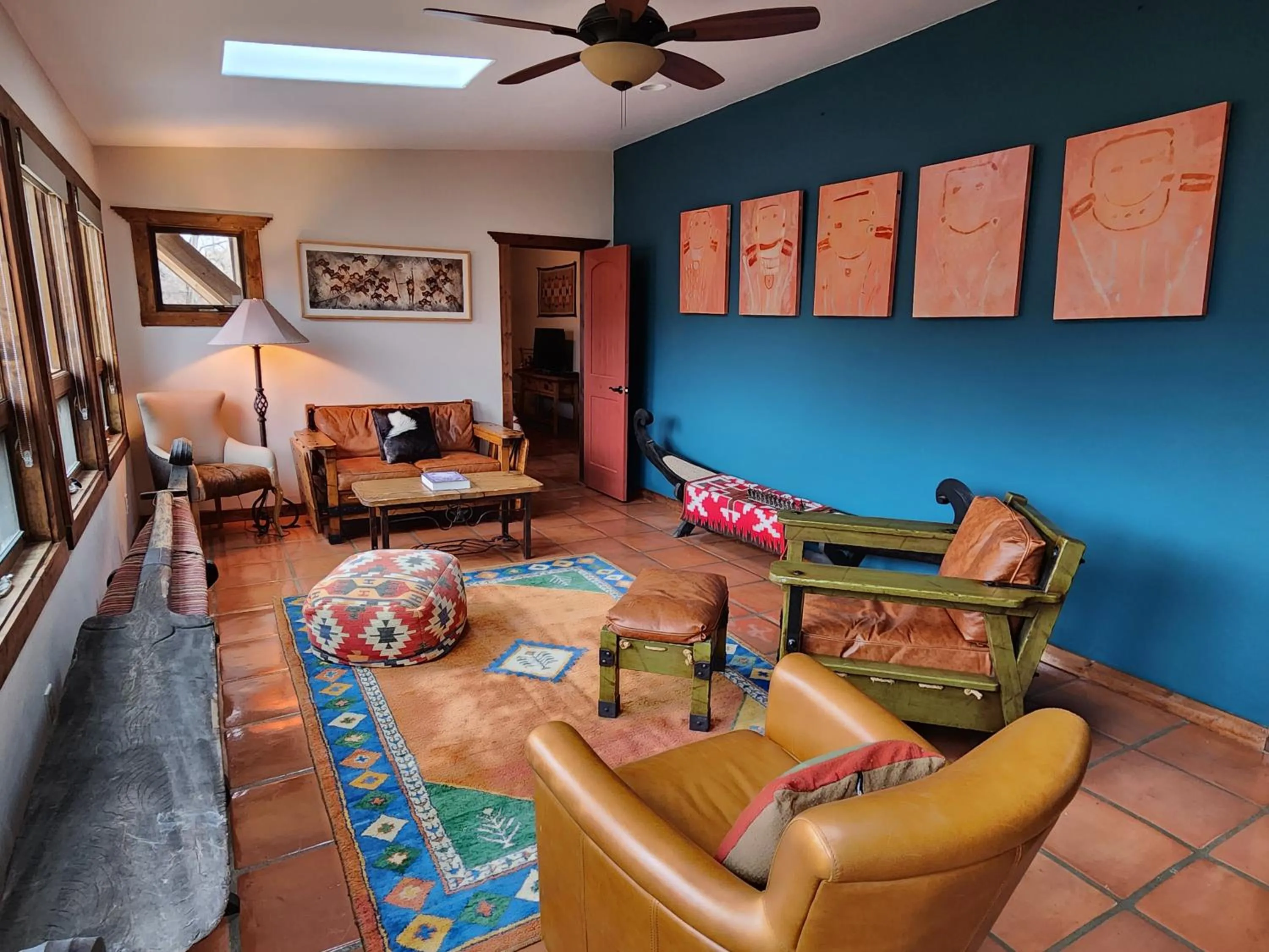 Living room in Canyon Of The Ancients Guest Ranch