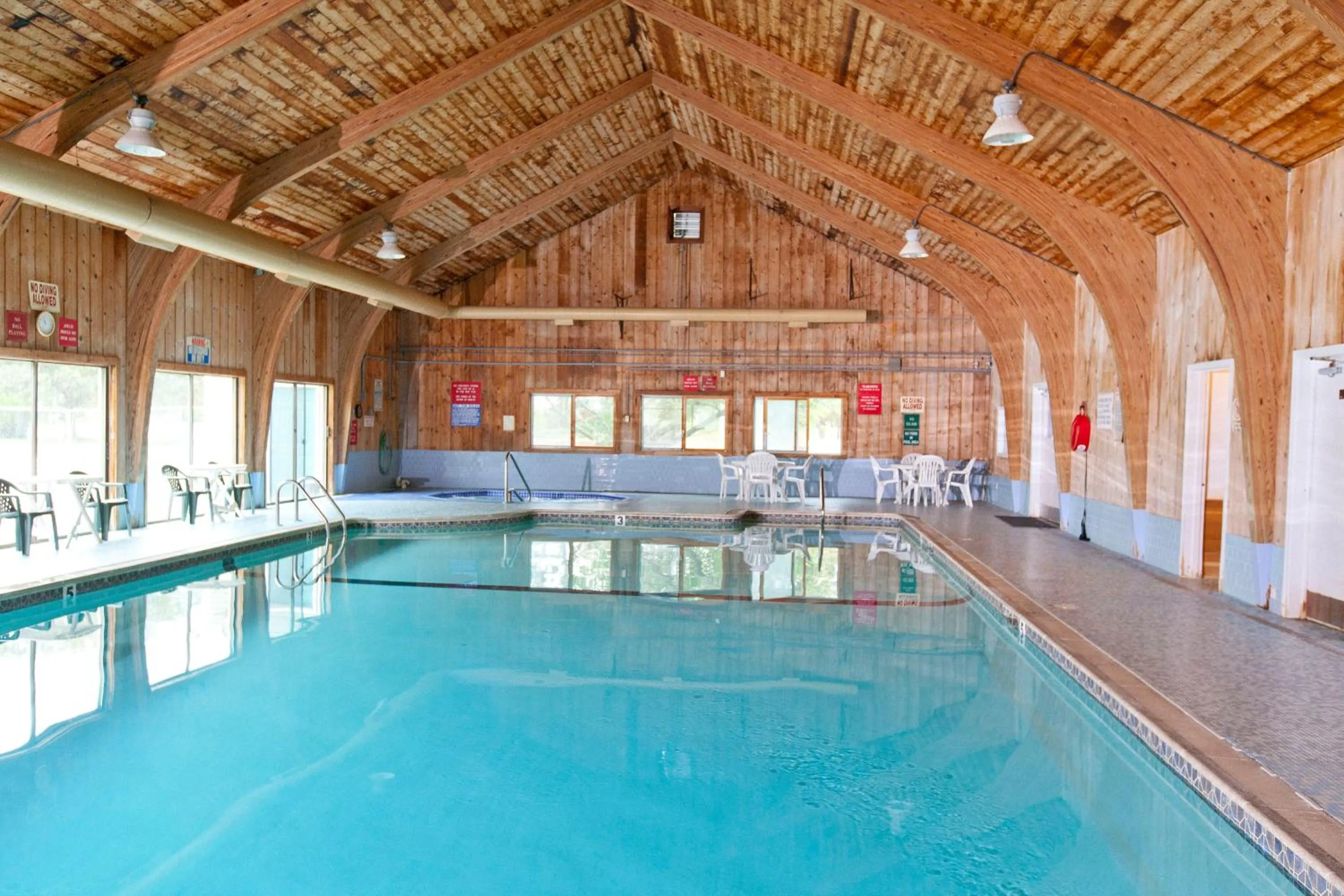 Swimming pool in Brewster Green Resort