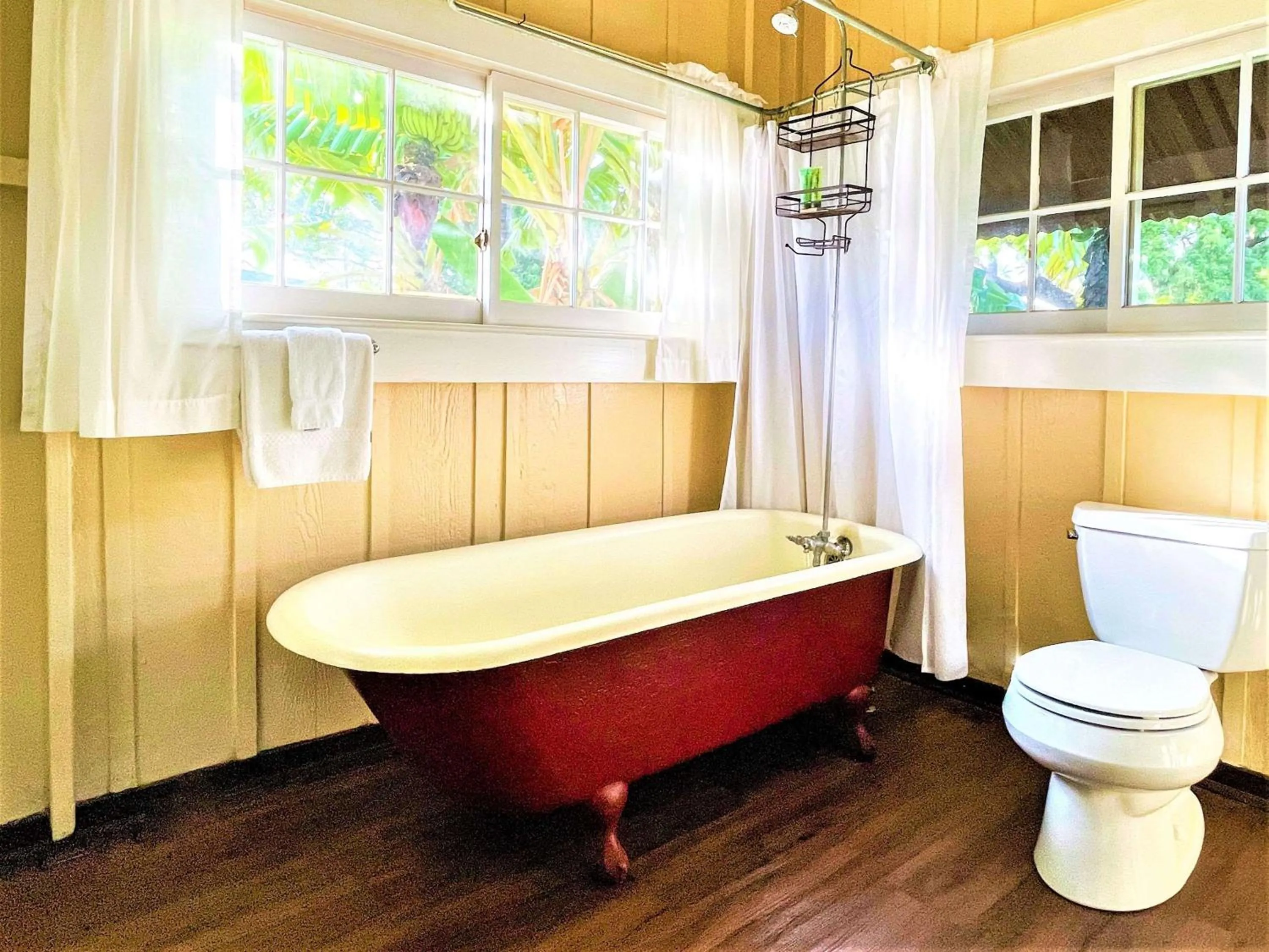 Bathroom in Waimea Plantation Cottages, a Coast Resort