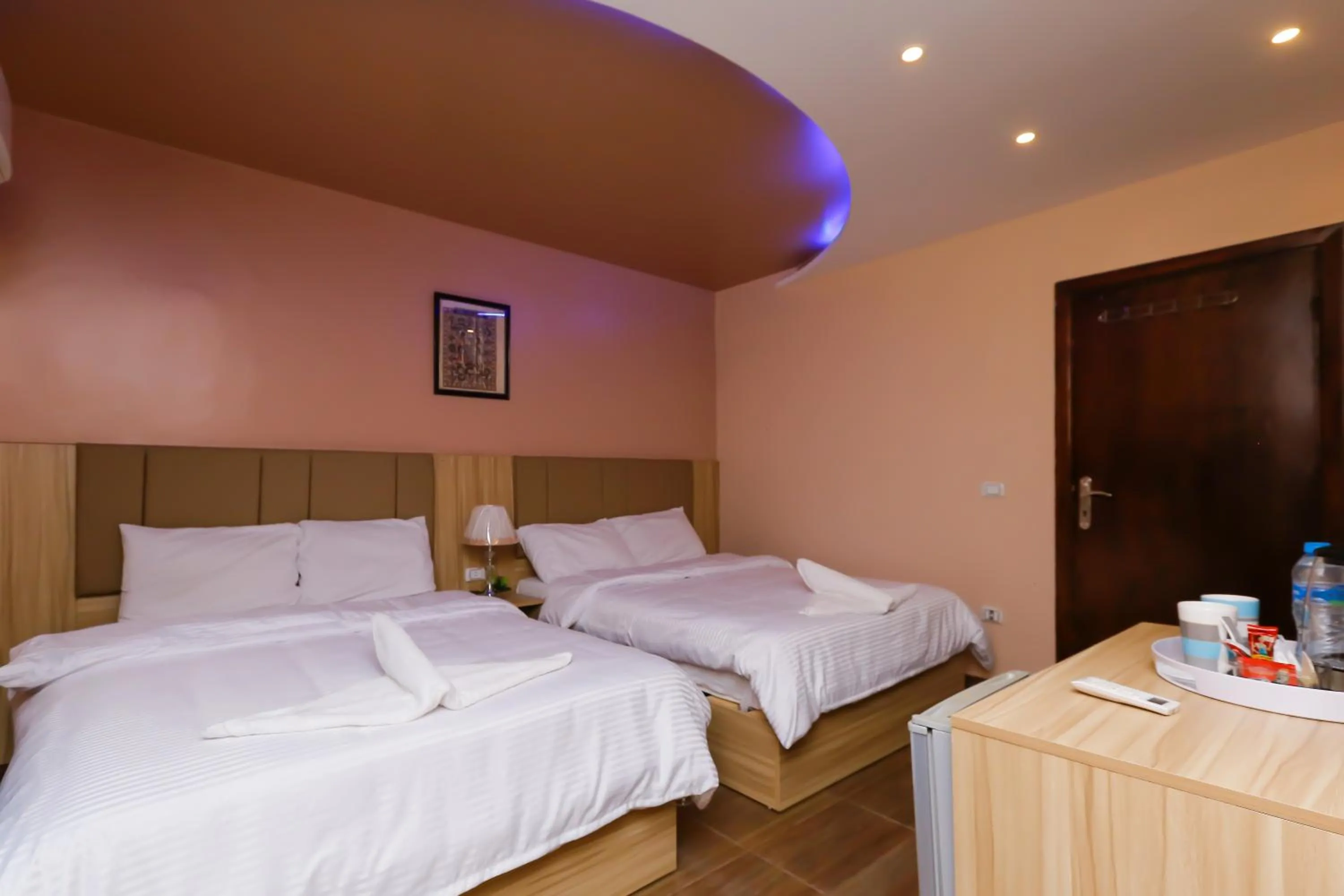 Bedroom, Bed in Makadi Pyramids View