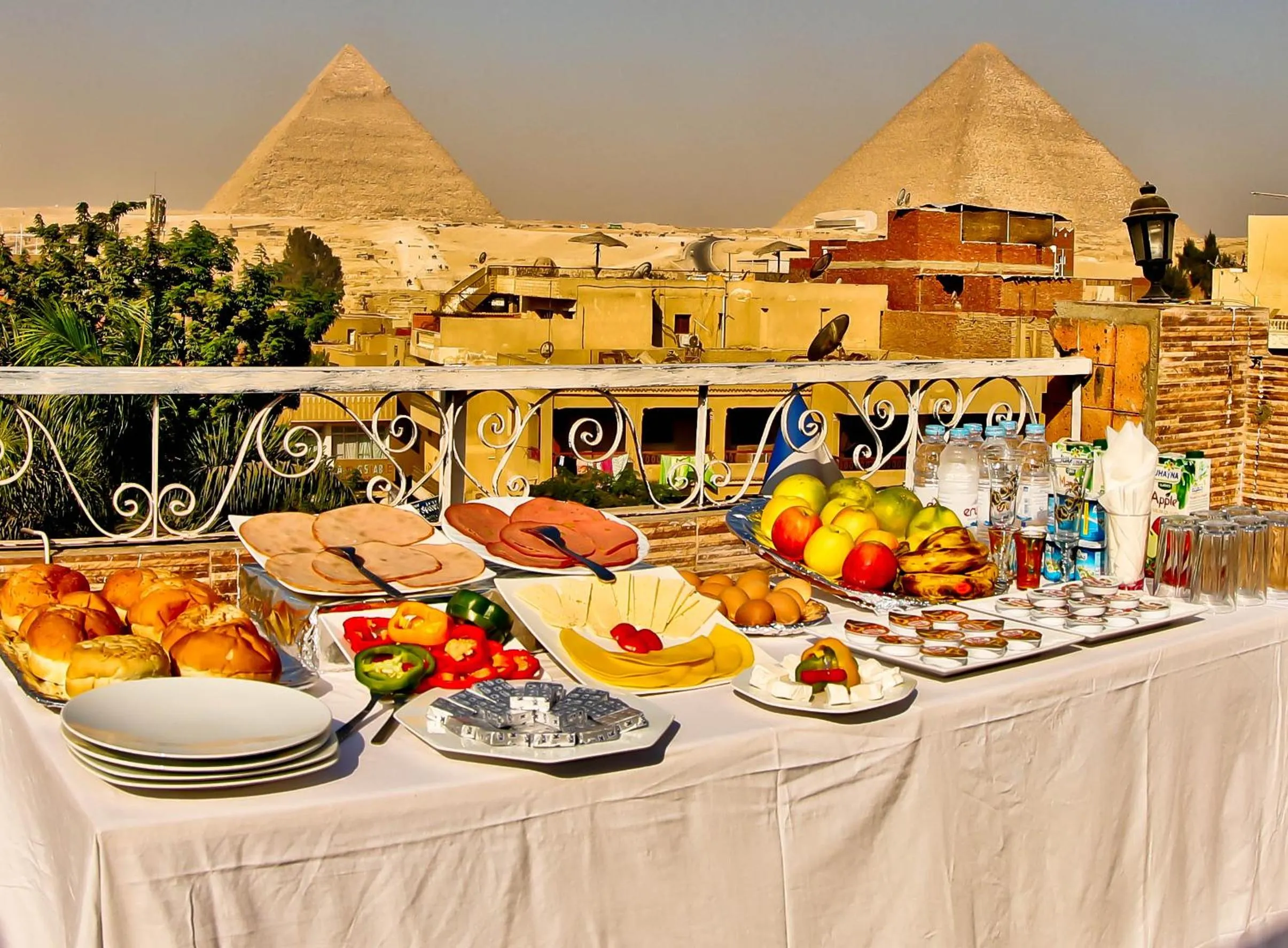 Food and drinks in Makadi Pyramids View
