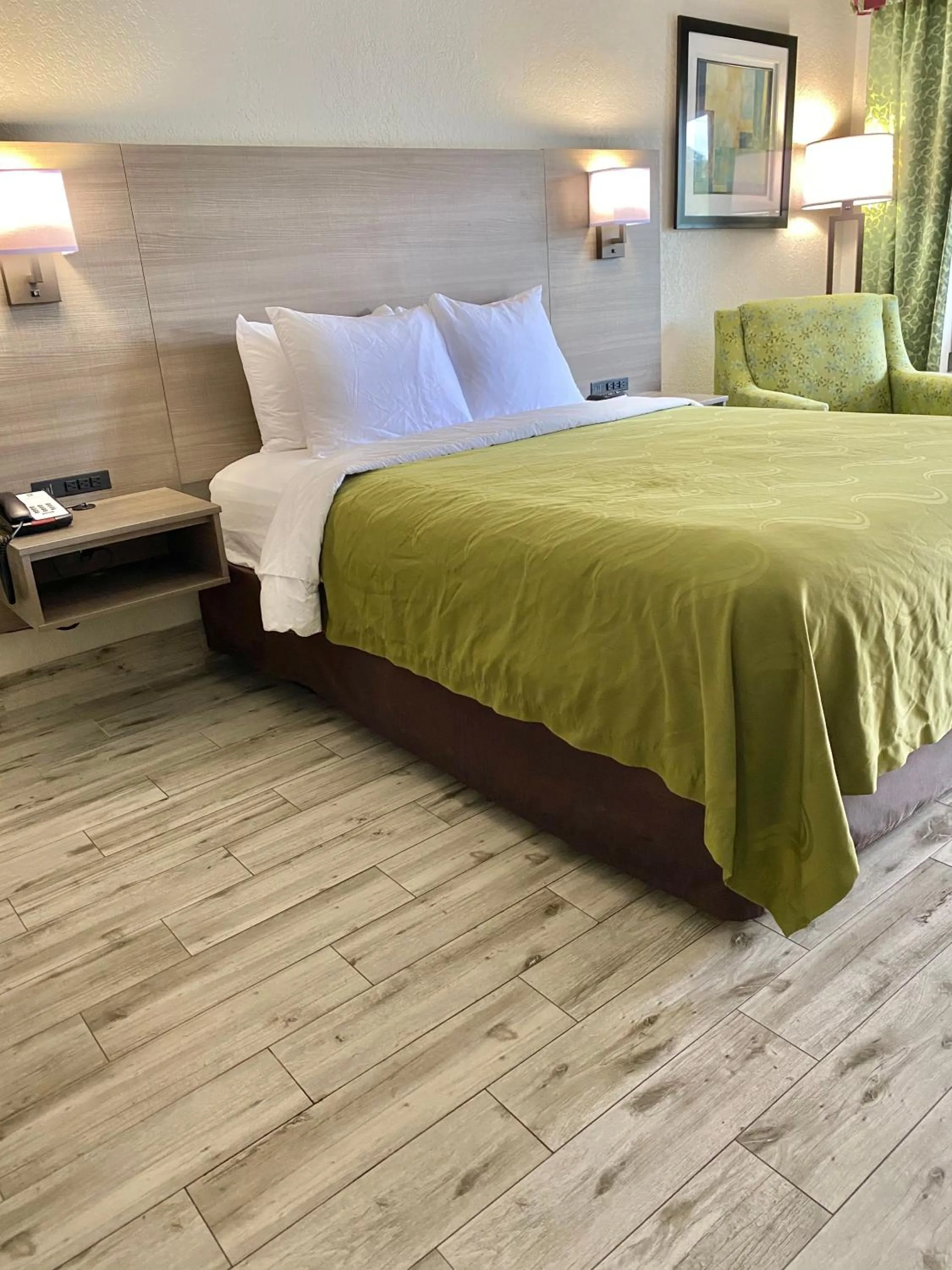 Property building, Bed in Quality Inn St Augustine Outlet Mall