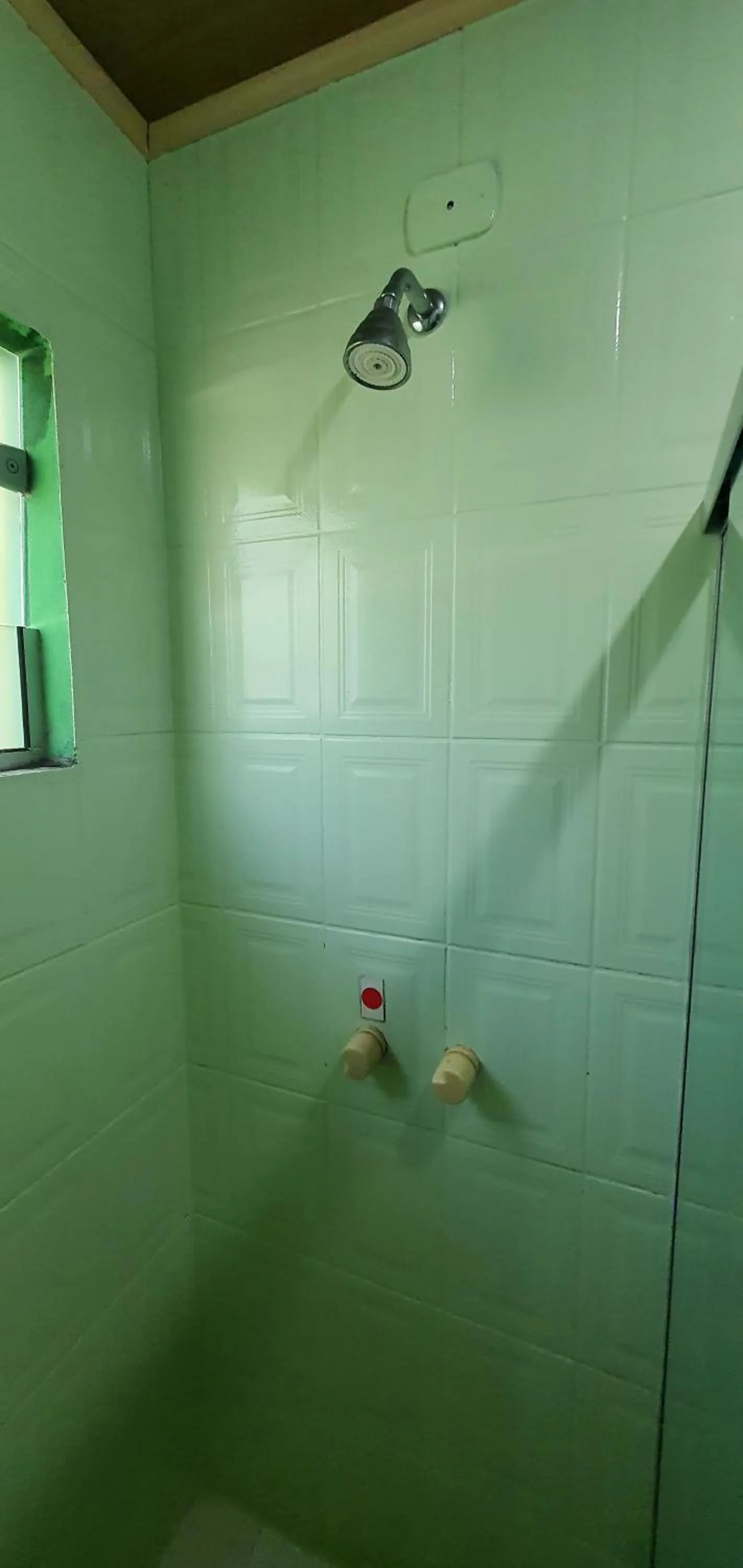 Bathroom in Duas Praias Hotel Pousada