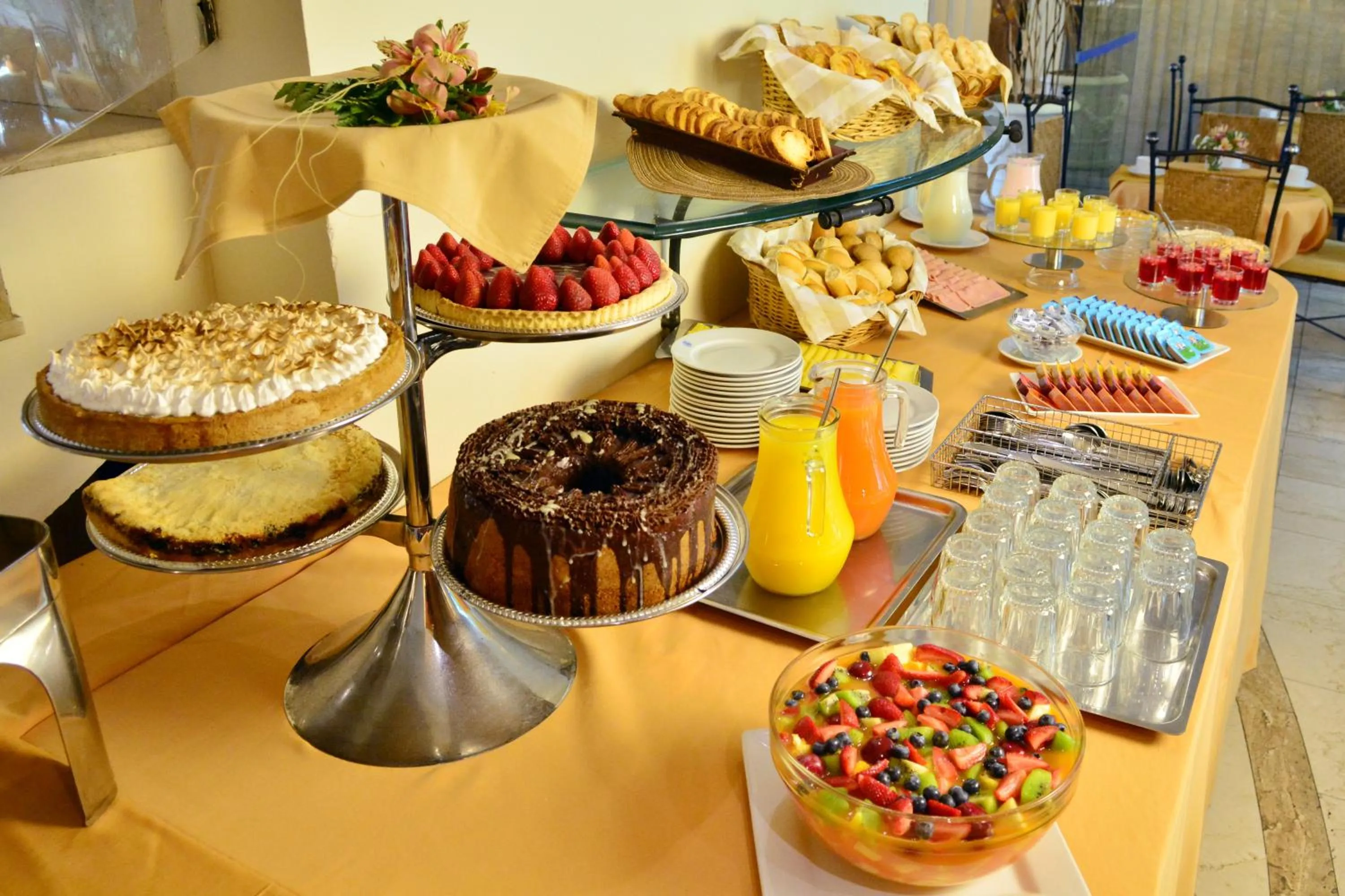 Lounge or bar in Oxford Hotel