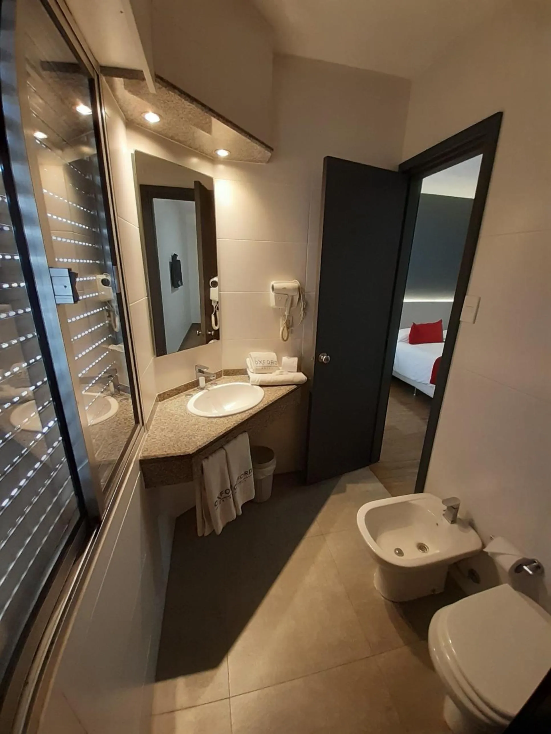 Bathroom in Oxford Hotel