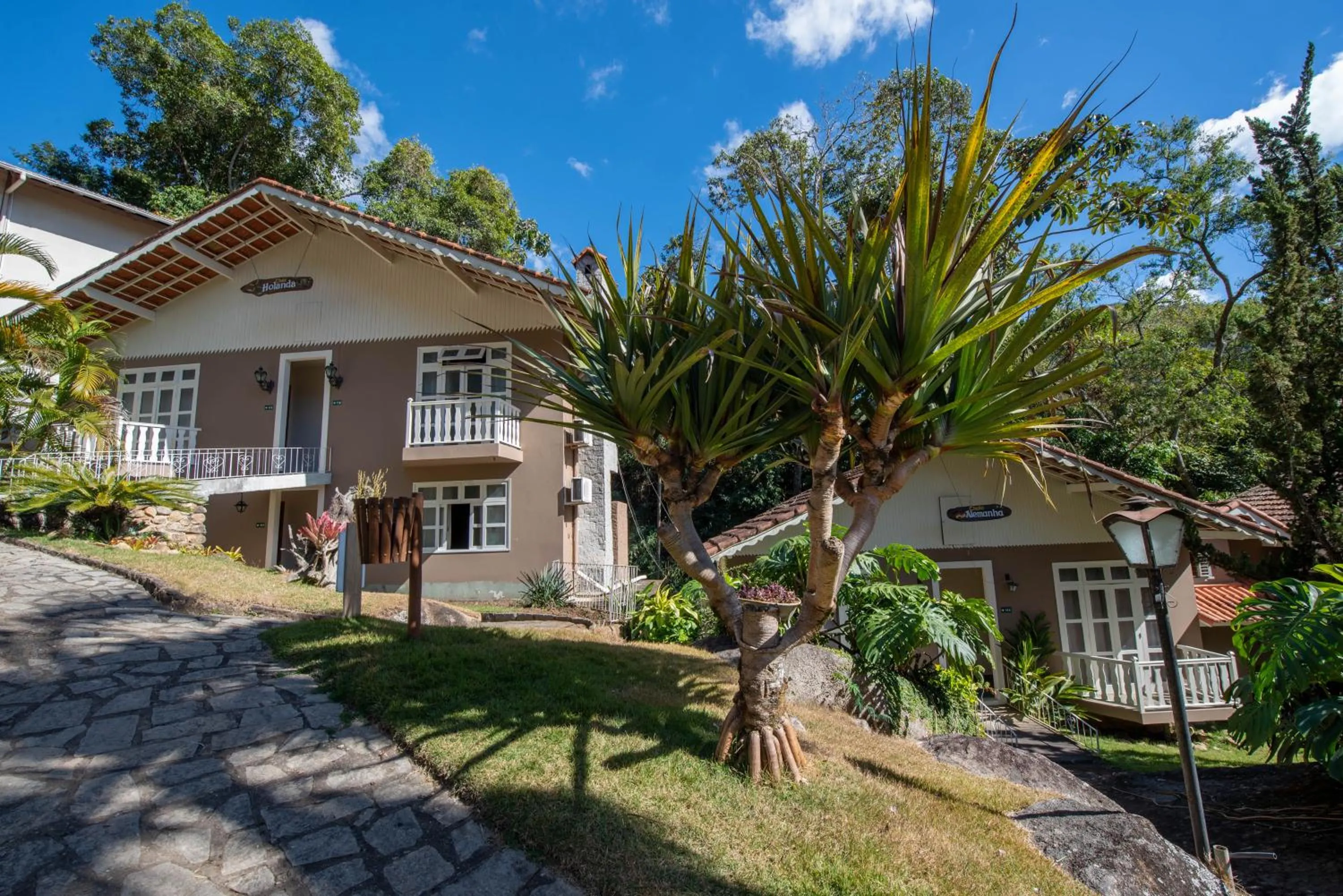 Property building in Hotel Vila Verde