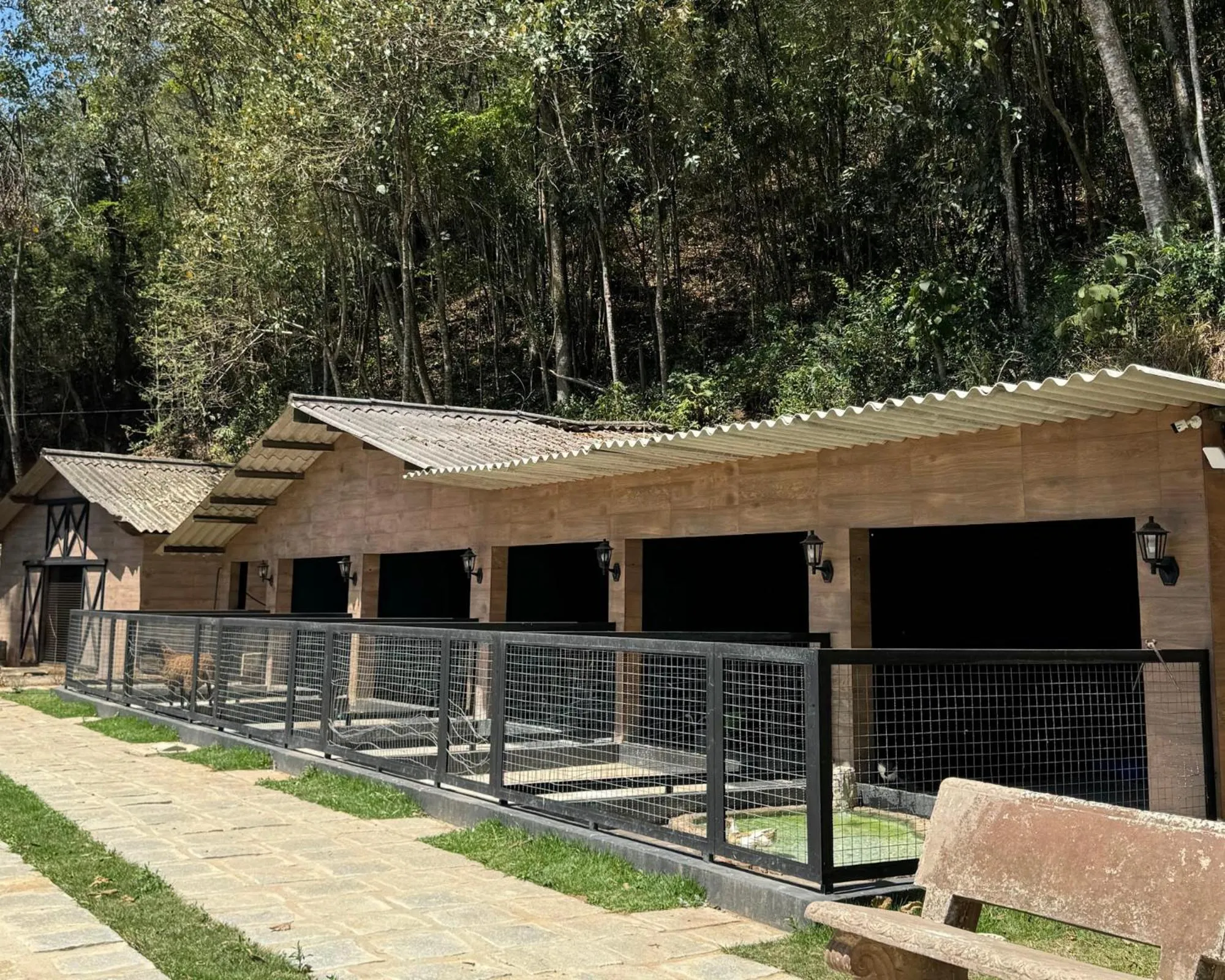 Property building in Hotel Vila Verde
