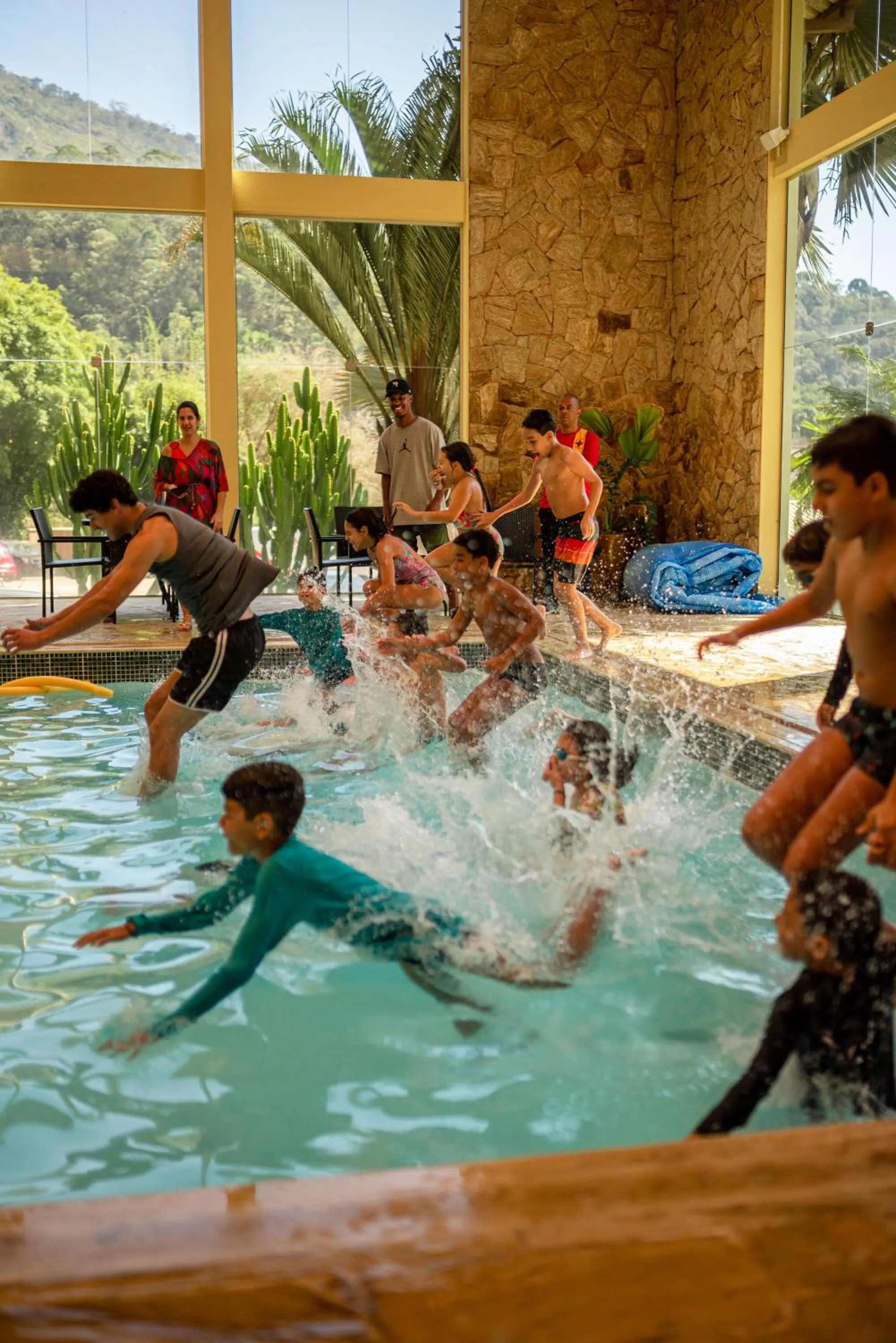 People in Hotel Vila Verde