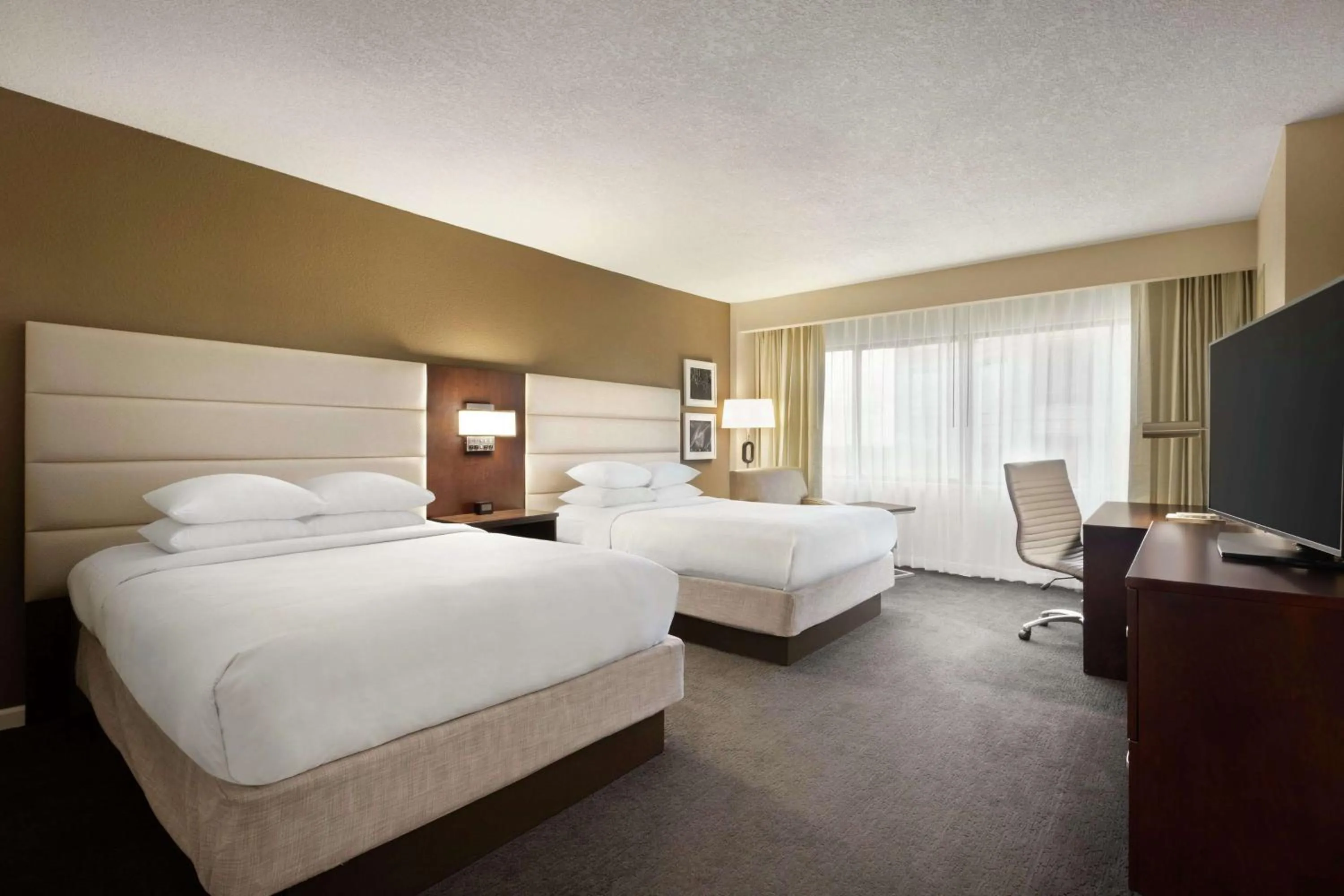 Bed in DoubleTree by Hilton Orlando Downtown