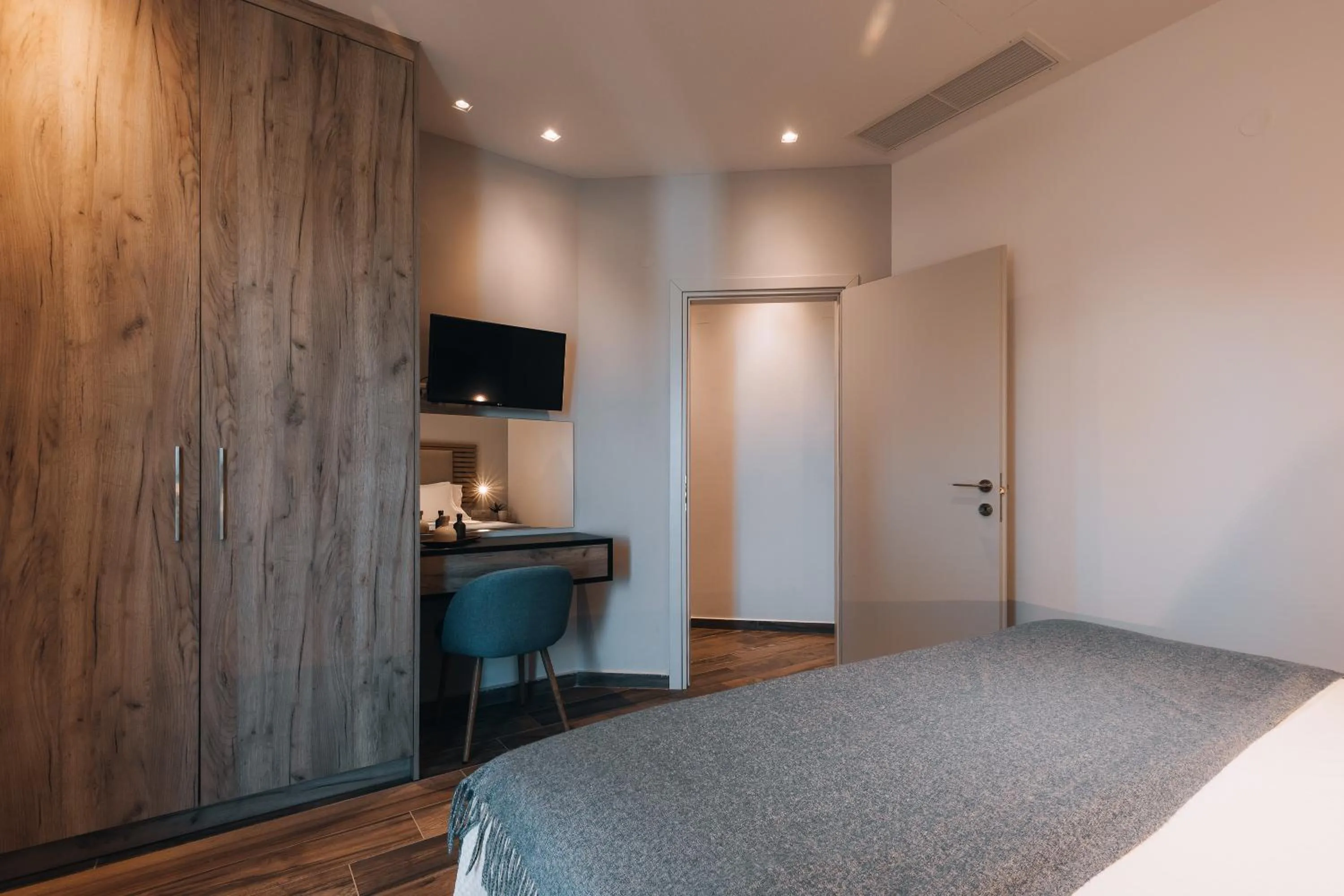 Bed in Seascape Luxury Residences