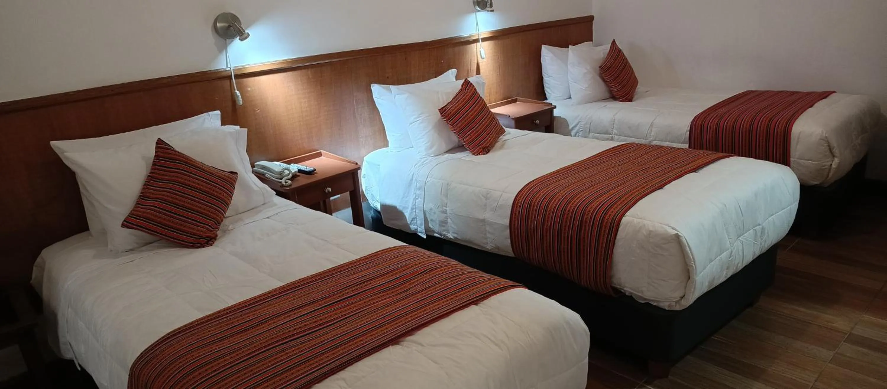 Photo of the whole room, Bed in Saphi Inn Cusco - Excelente ubicación