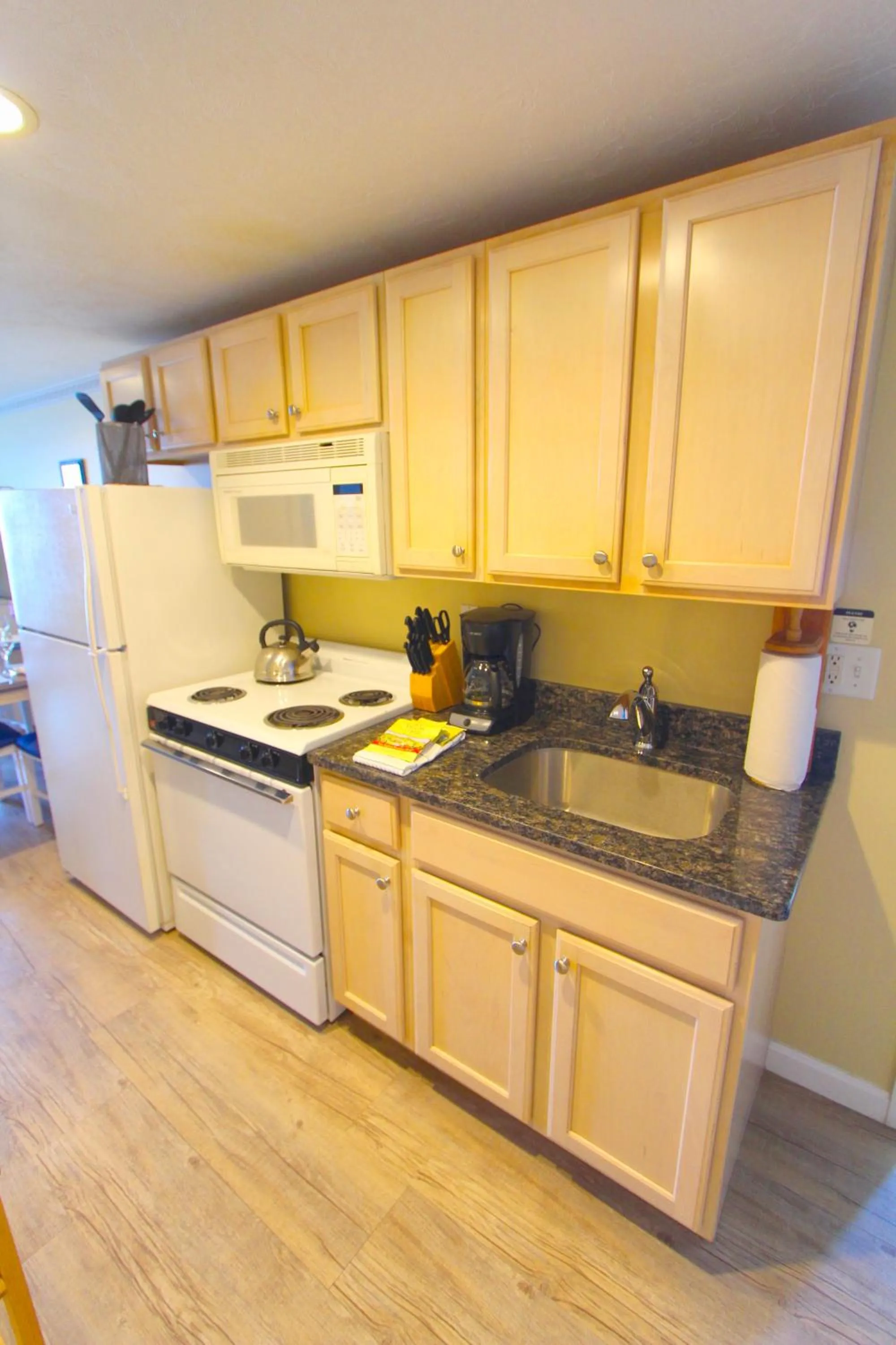 Coffee/tea facilities in InnSeason Resorts Surfside