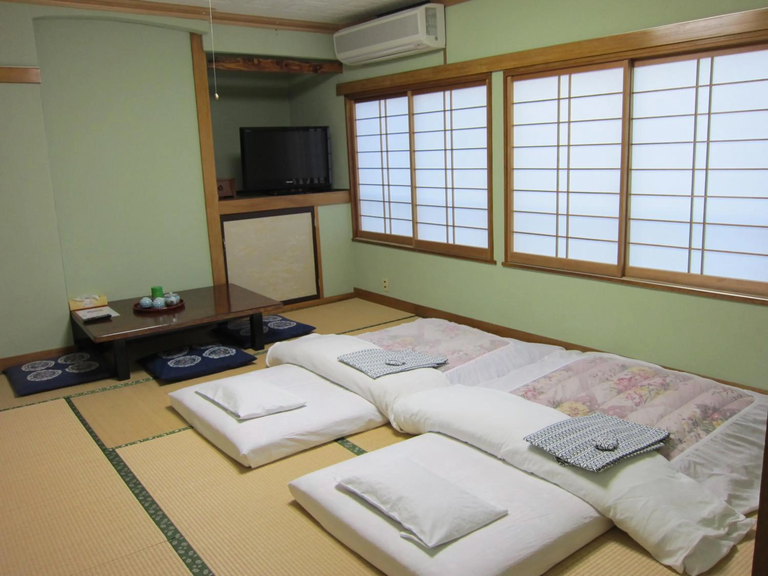 Photo of the whole room, Bed in Ryokan Matsukaze