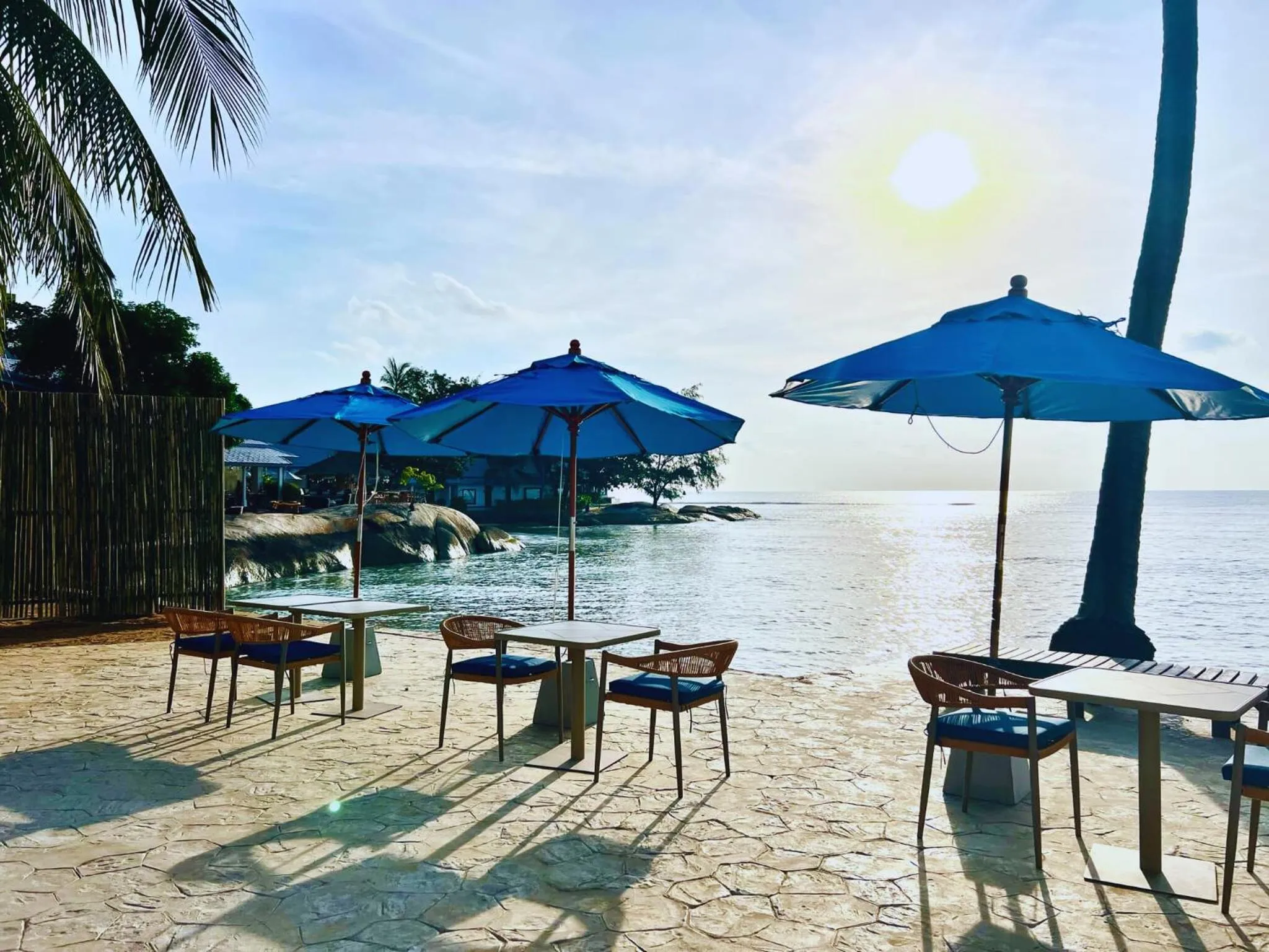 Restaurant/places to eat in Three Trees Samui Resort - Sarocha Villa