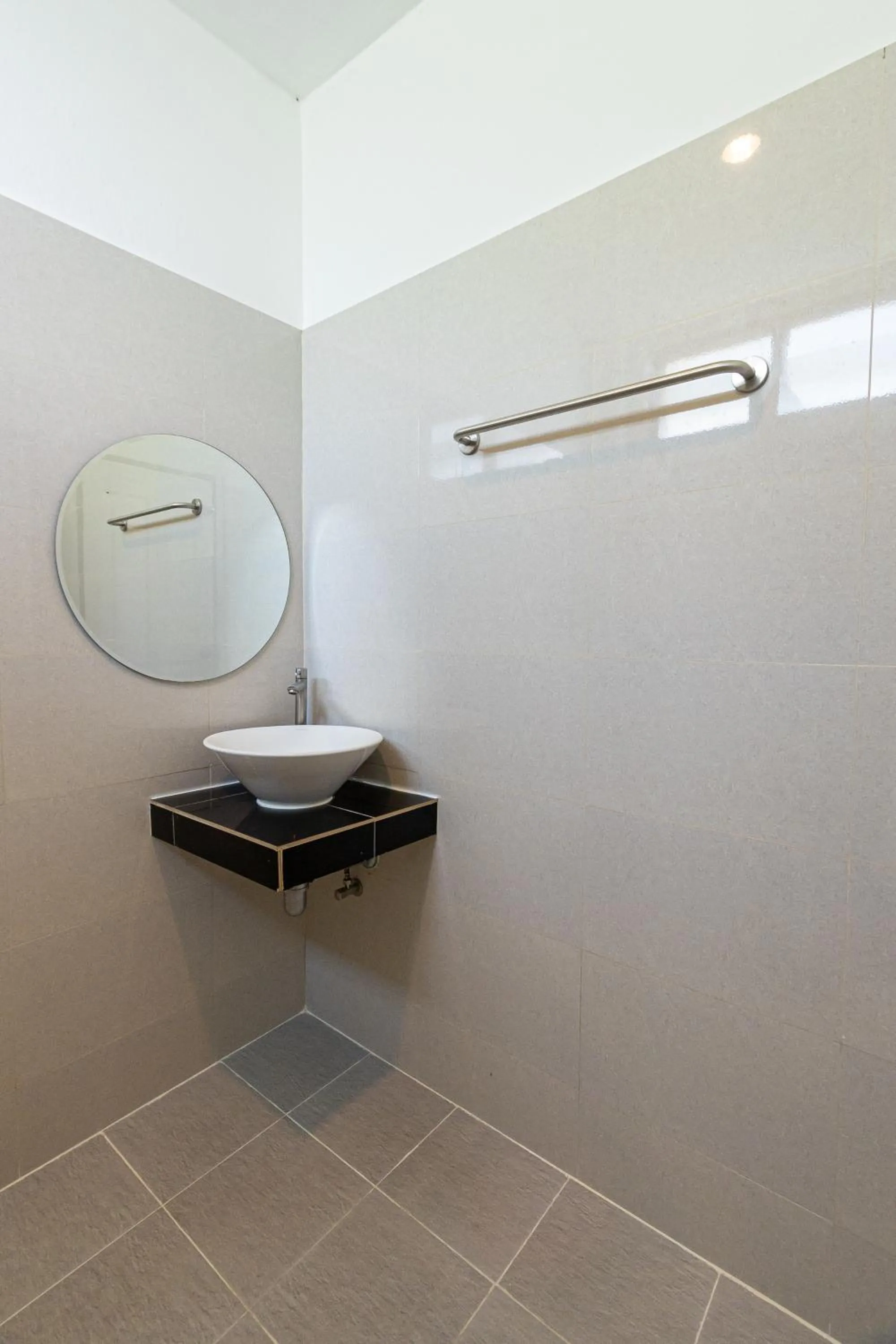 Bathroom in Three Trees Samui Resort - Sarocha Villa