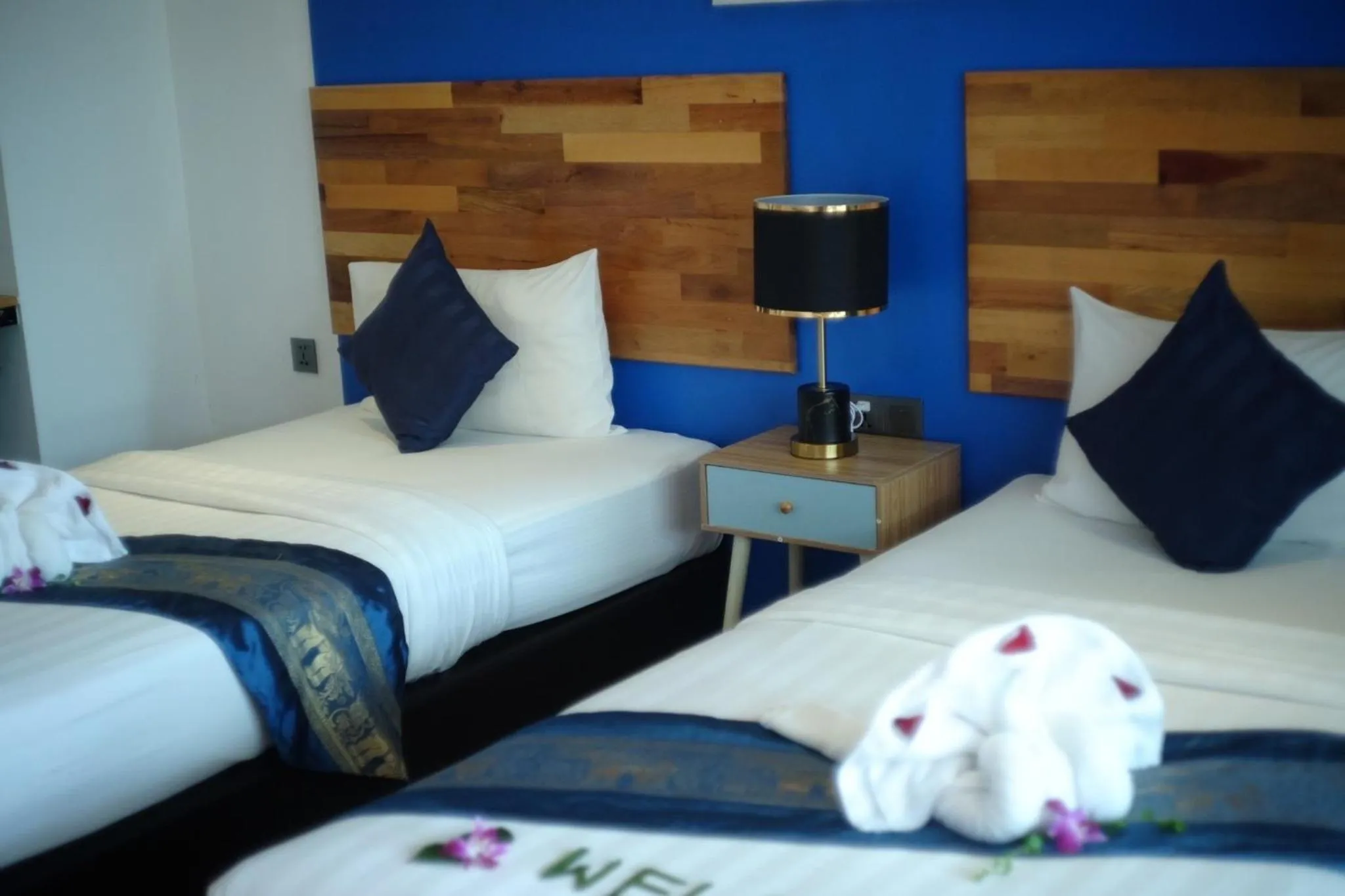 Bedroom, Bed in Three Trees Samui Resort - Sarocha Villa