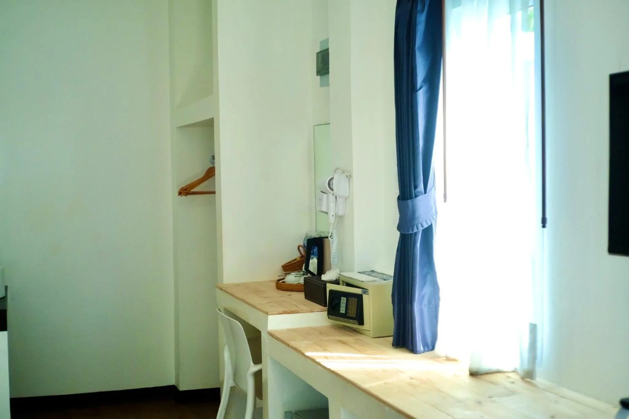 TV and multimedia in Three Trees Samui Resort - Sarocha Villa