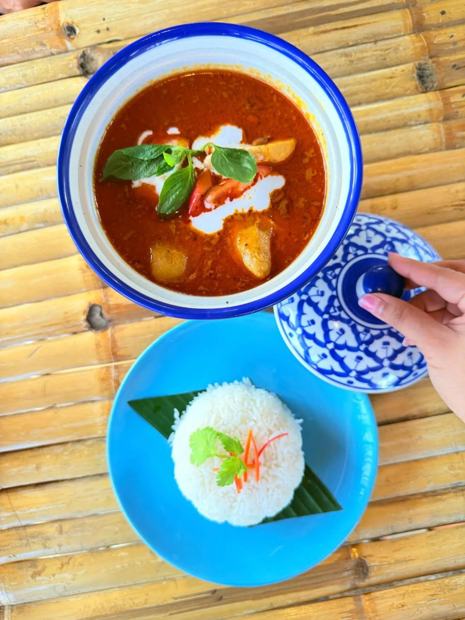 Restaurant/places to eat in Three Trees Samui Resort - Sarocha Villa