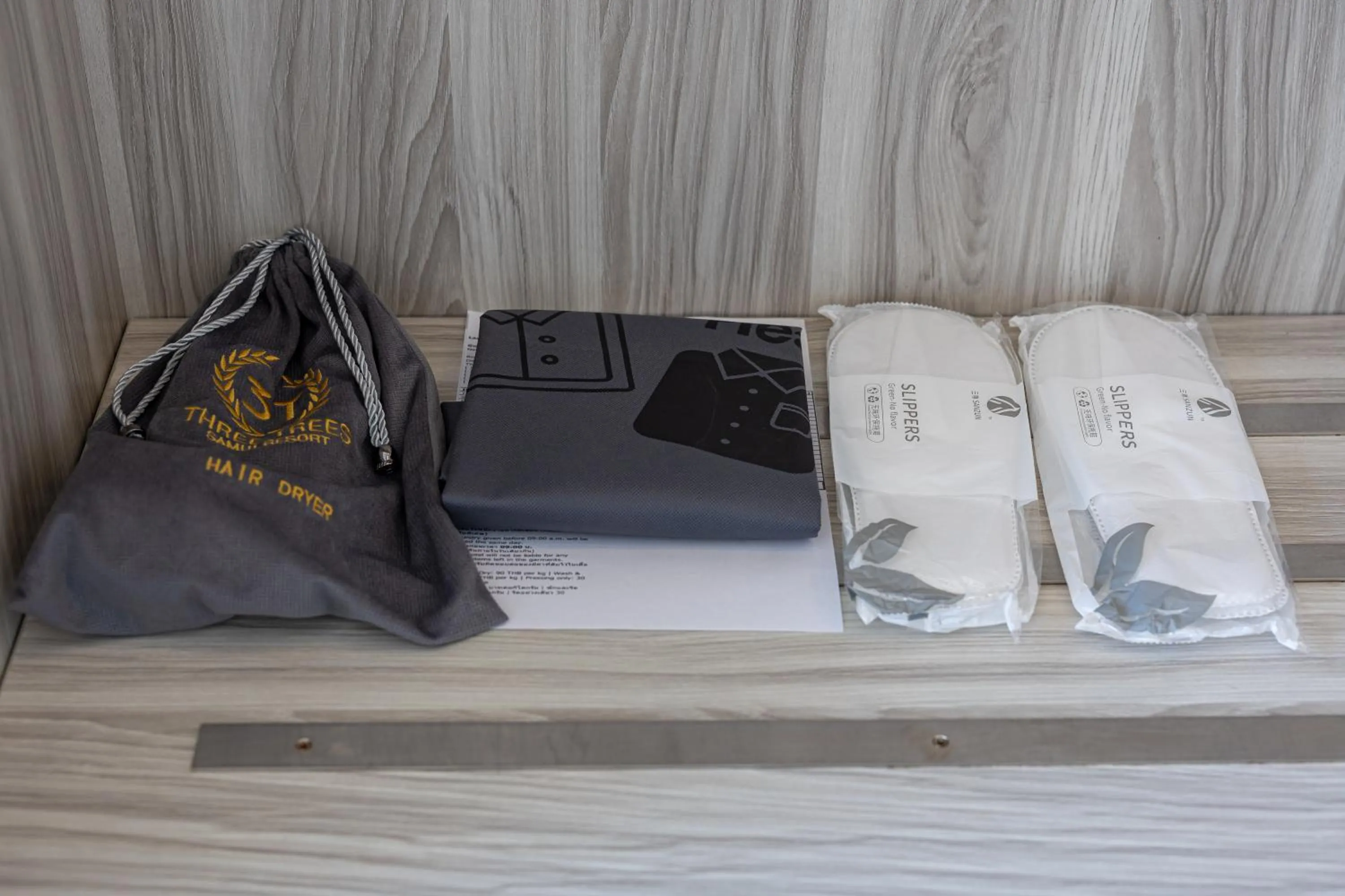 Property building in Three Trees Samui Resort - Sarocha Villa